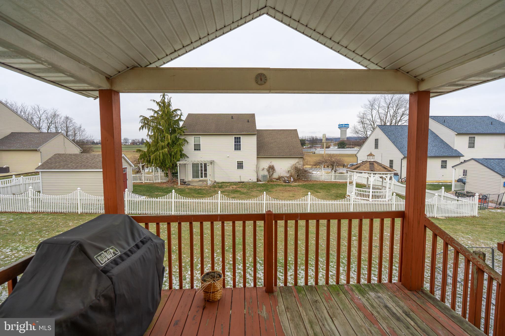 MOUNTAIN STREAM VILLAGE - Residential