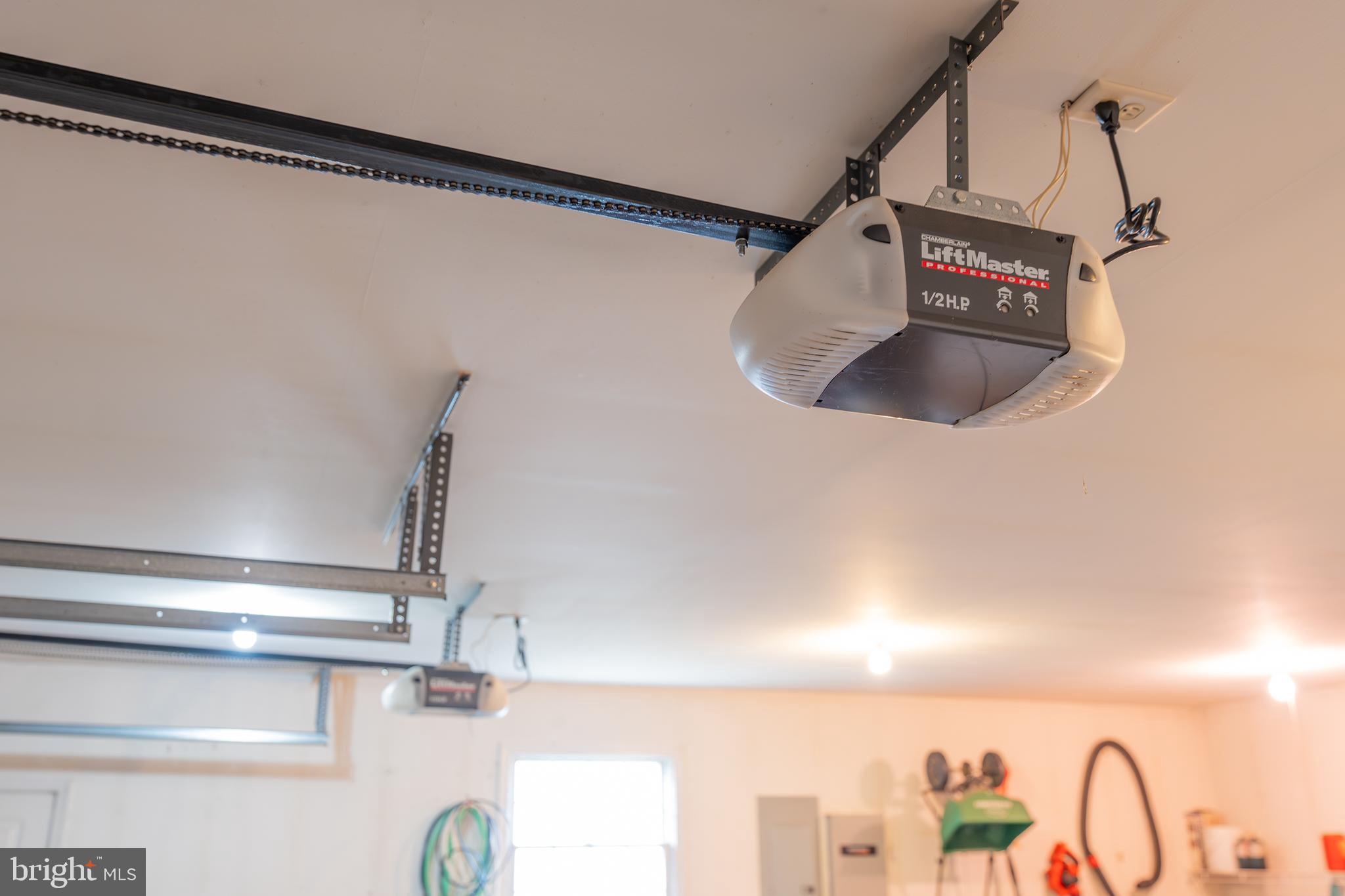 MOUNTAIN STREAM VILLAGE - Residential