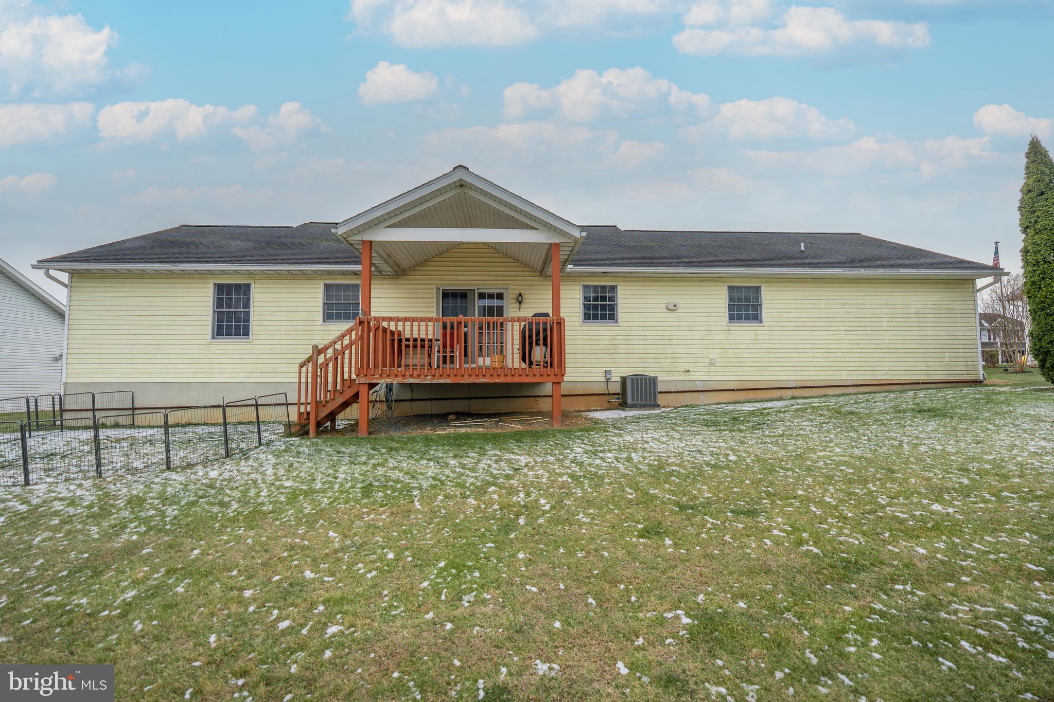 MOUNTAIN STREAM VILLAGE - Residential