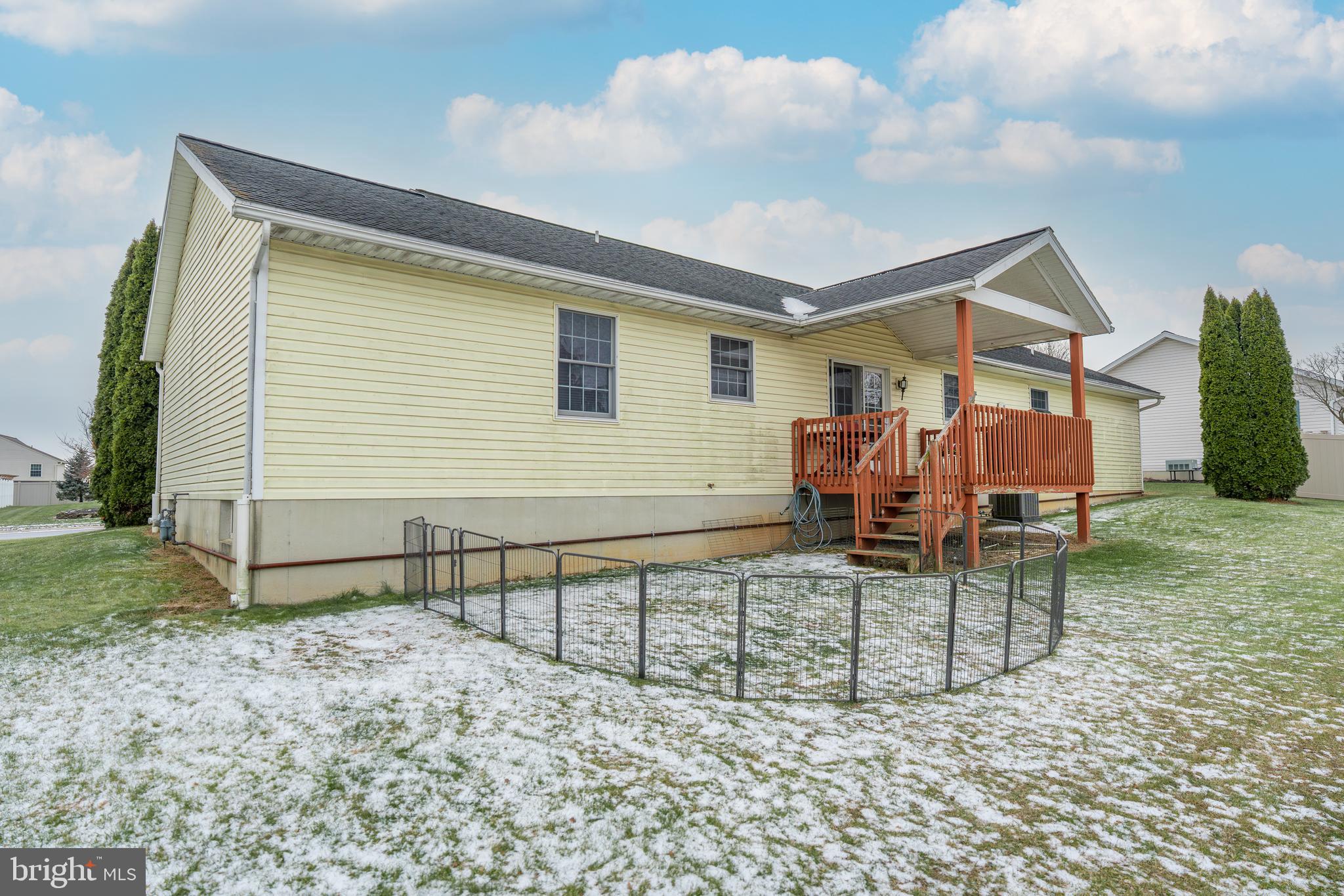 MOUNTAIN STREAM VILLAGE - Residential