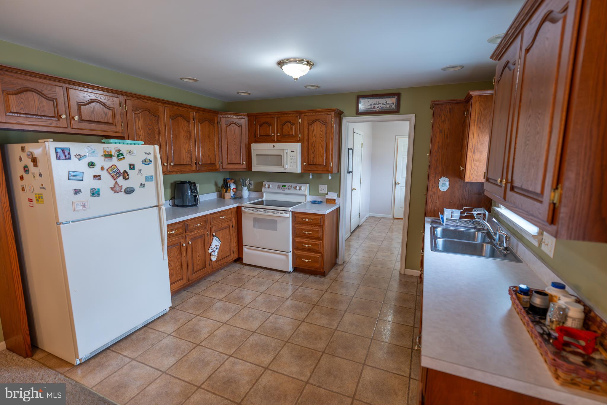 MOUNTAIN STREAM VILLAGE - Residential