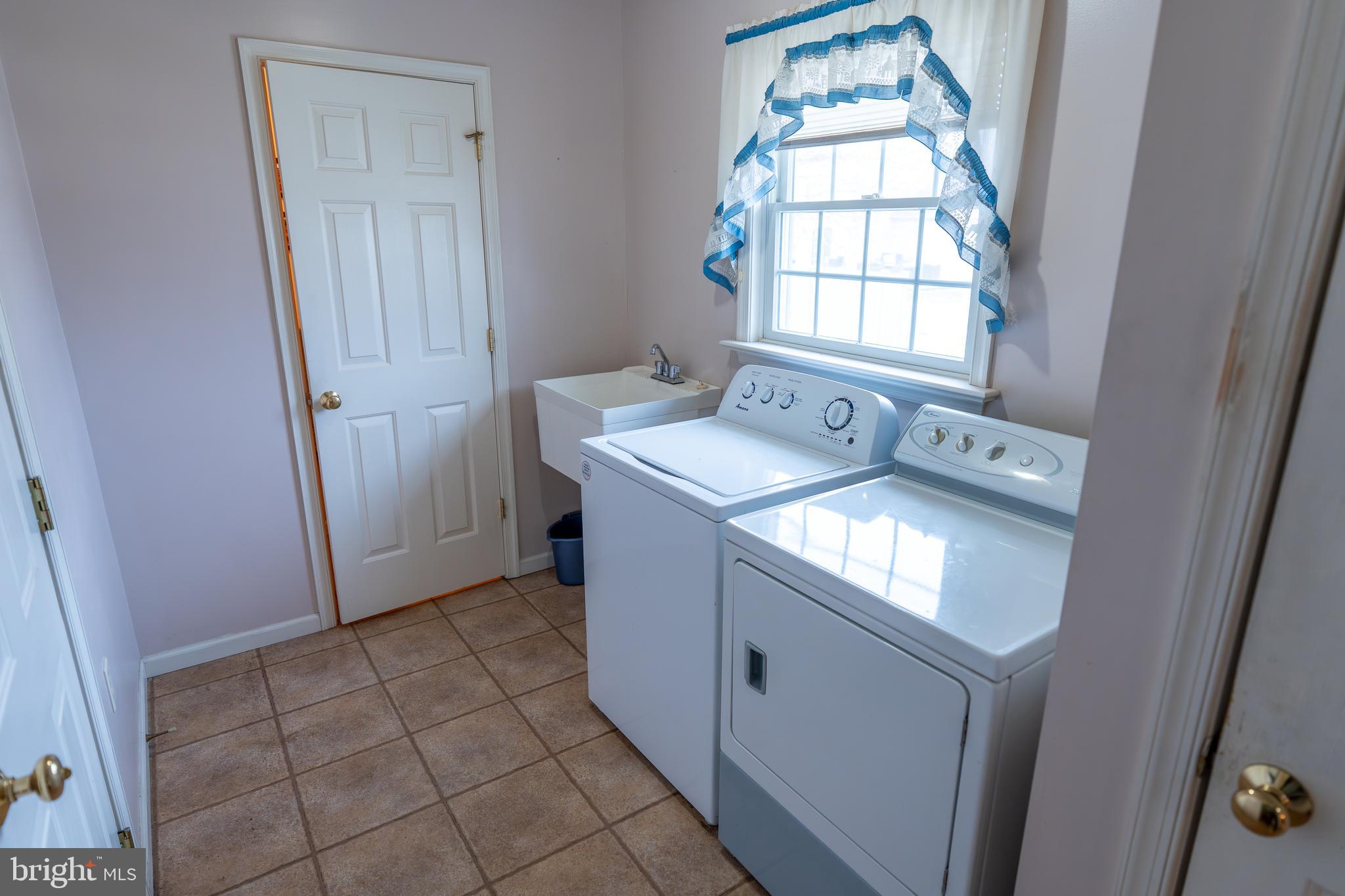 MOUNTAIN STREAM VILLAGE - Residential