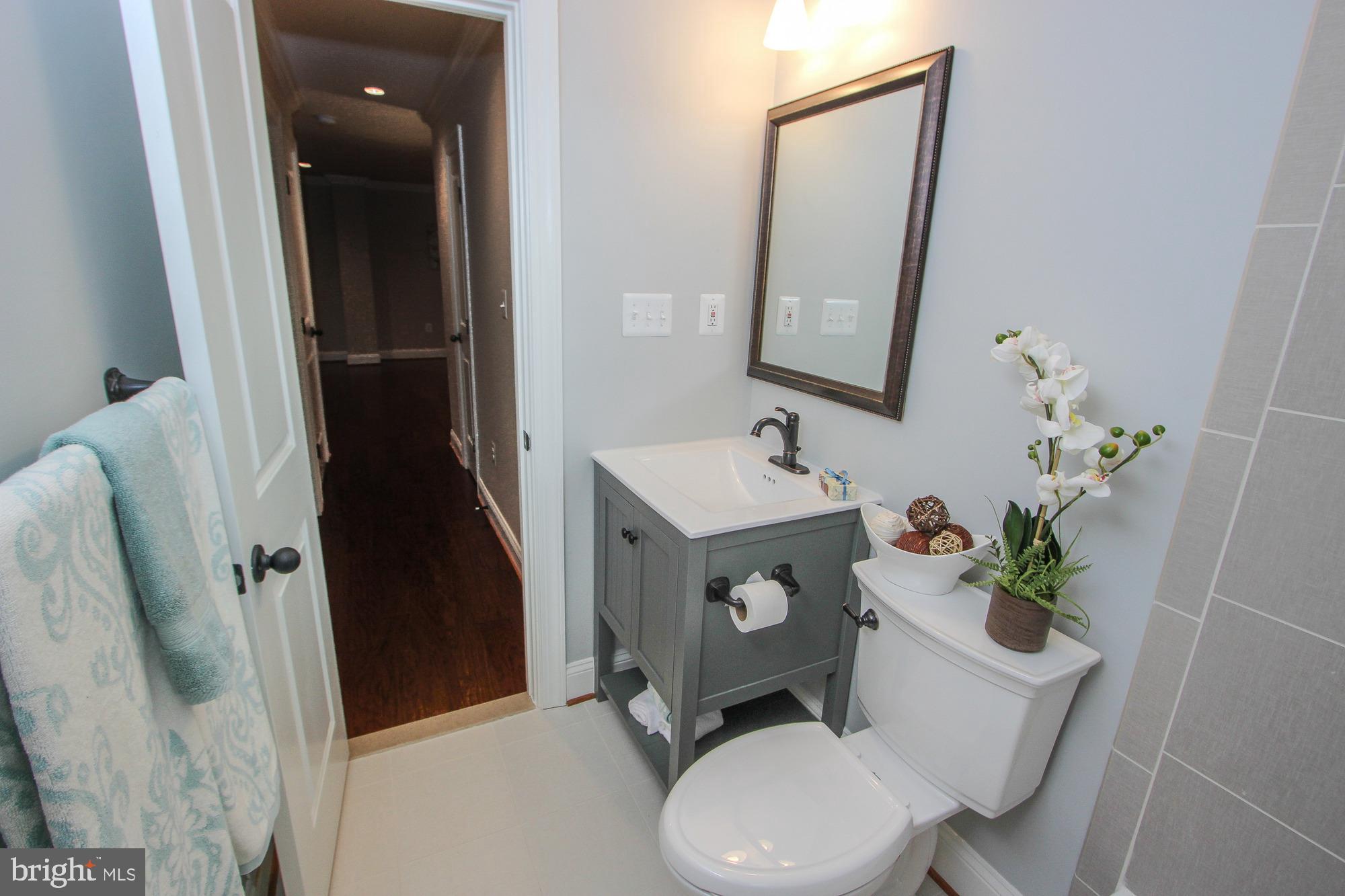 BROYHILL CREST - Residential