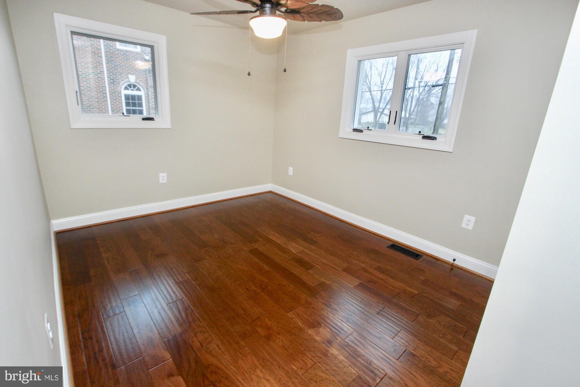 BROYHILL CREST - Residential