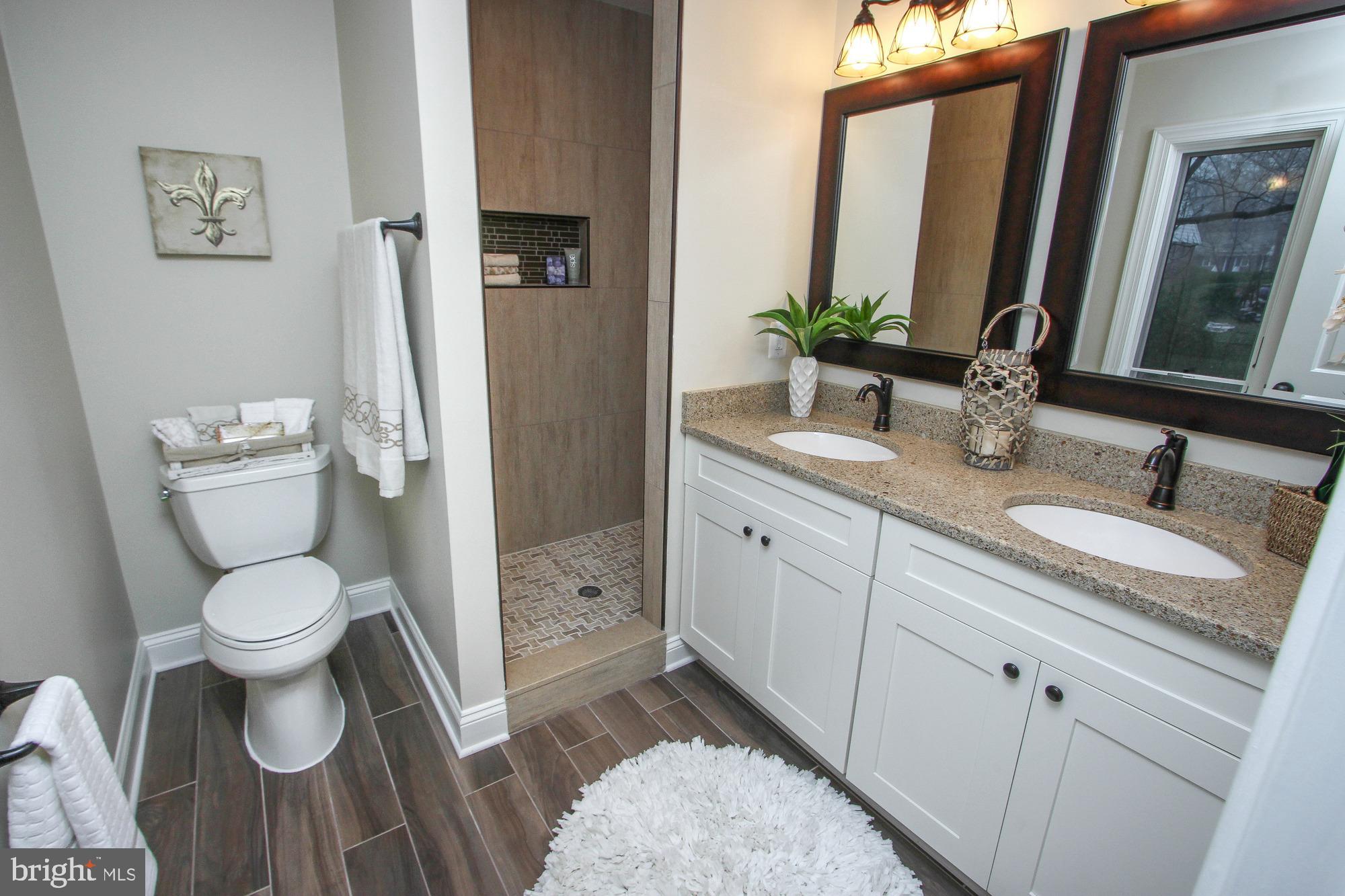 BROYHILL CREST - Residential