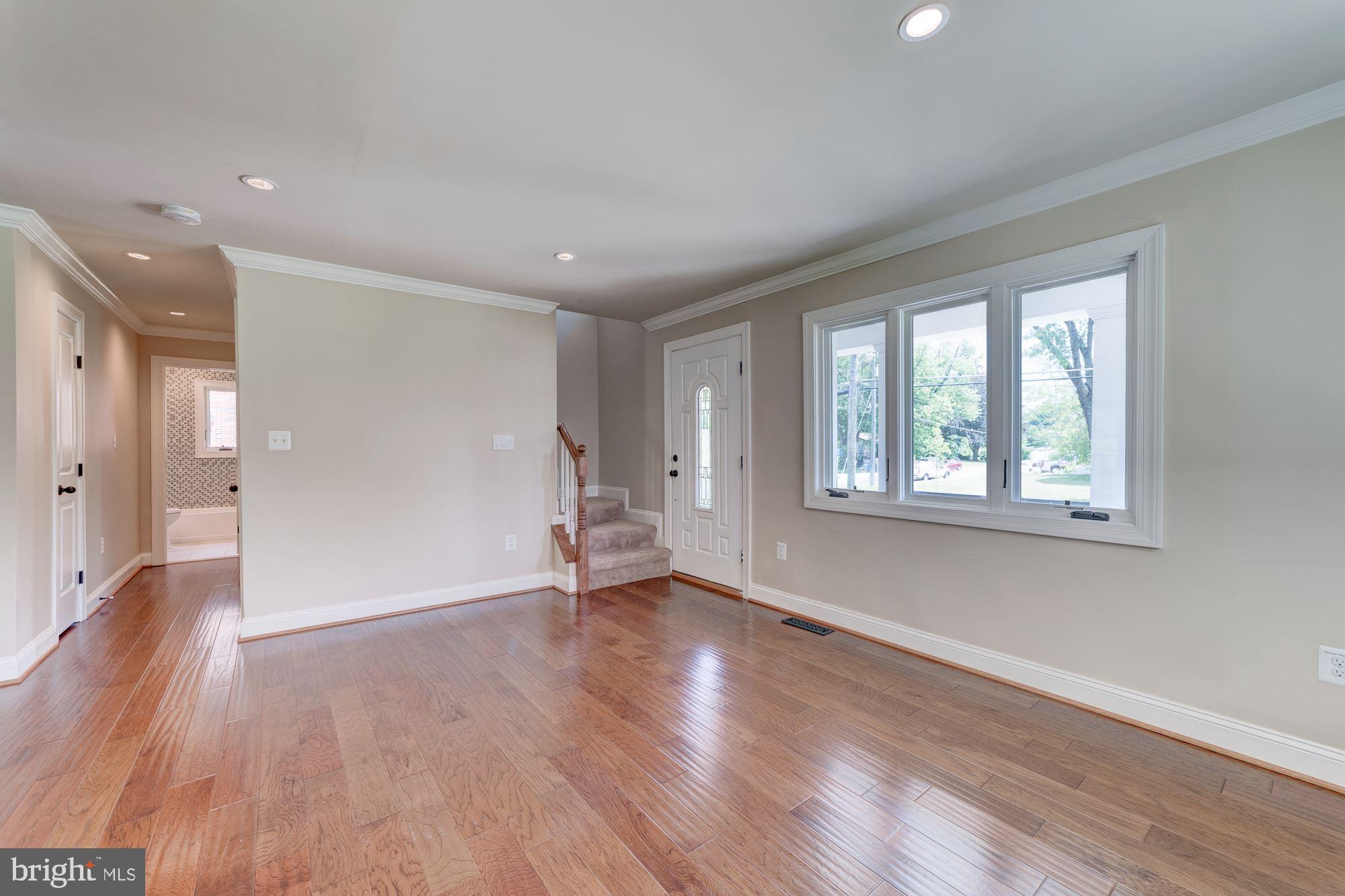 BROYHILL CREST - Residential