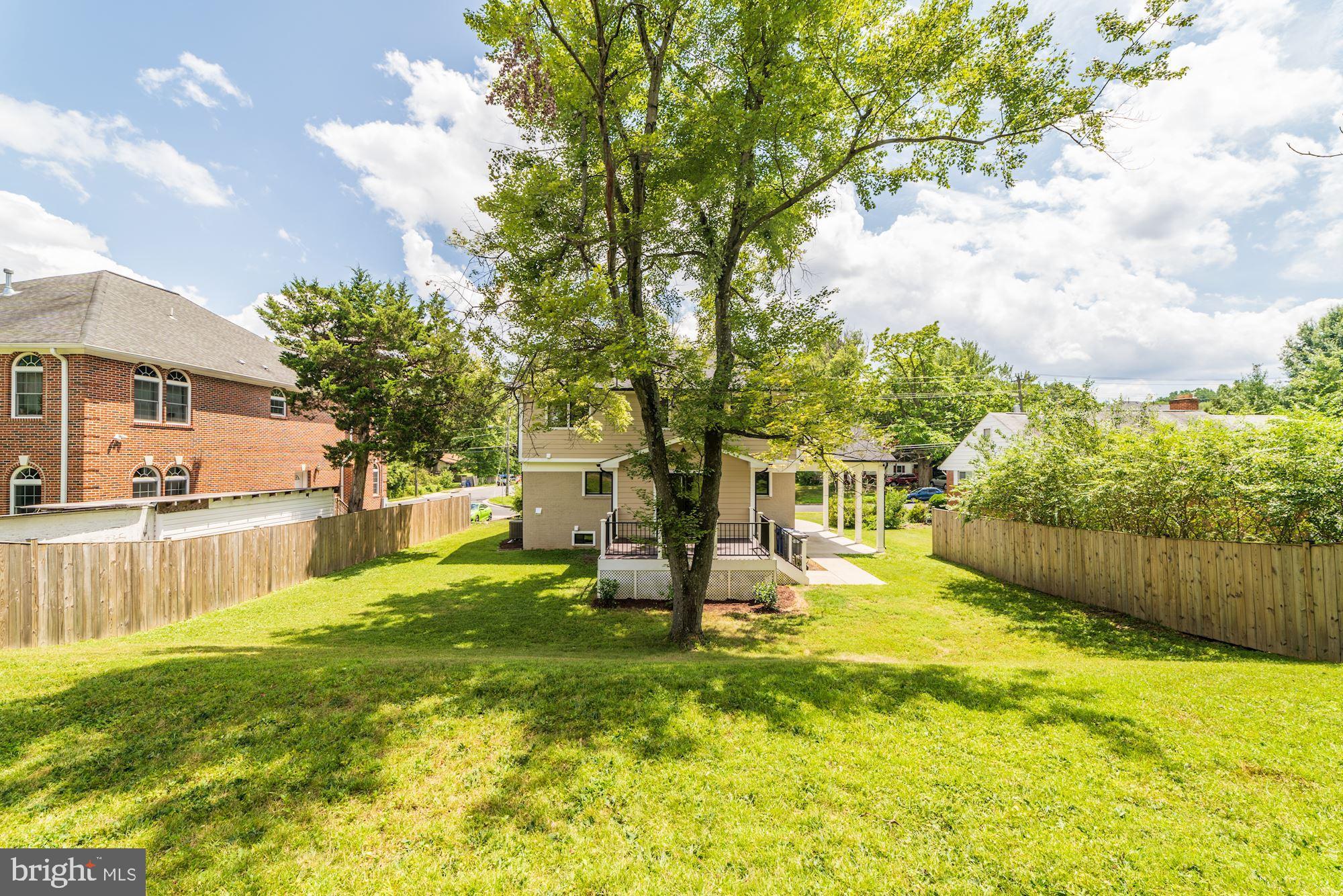 BROYHILL CREST - Residential