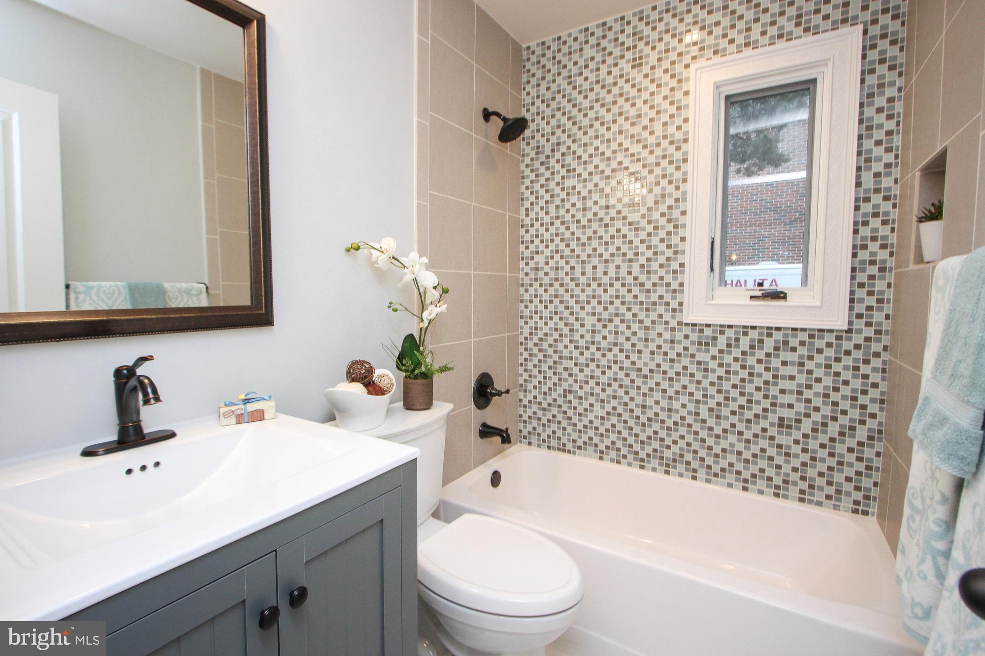 BROYHILL CREST - Residential