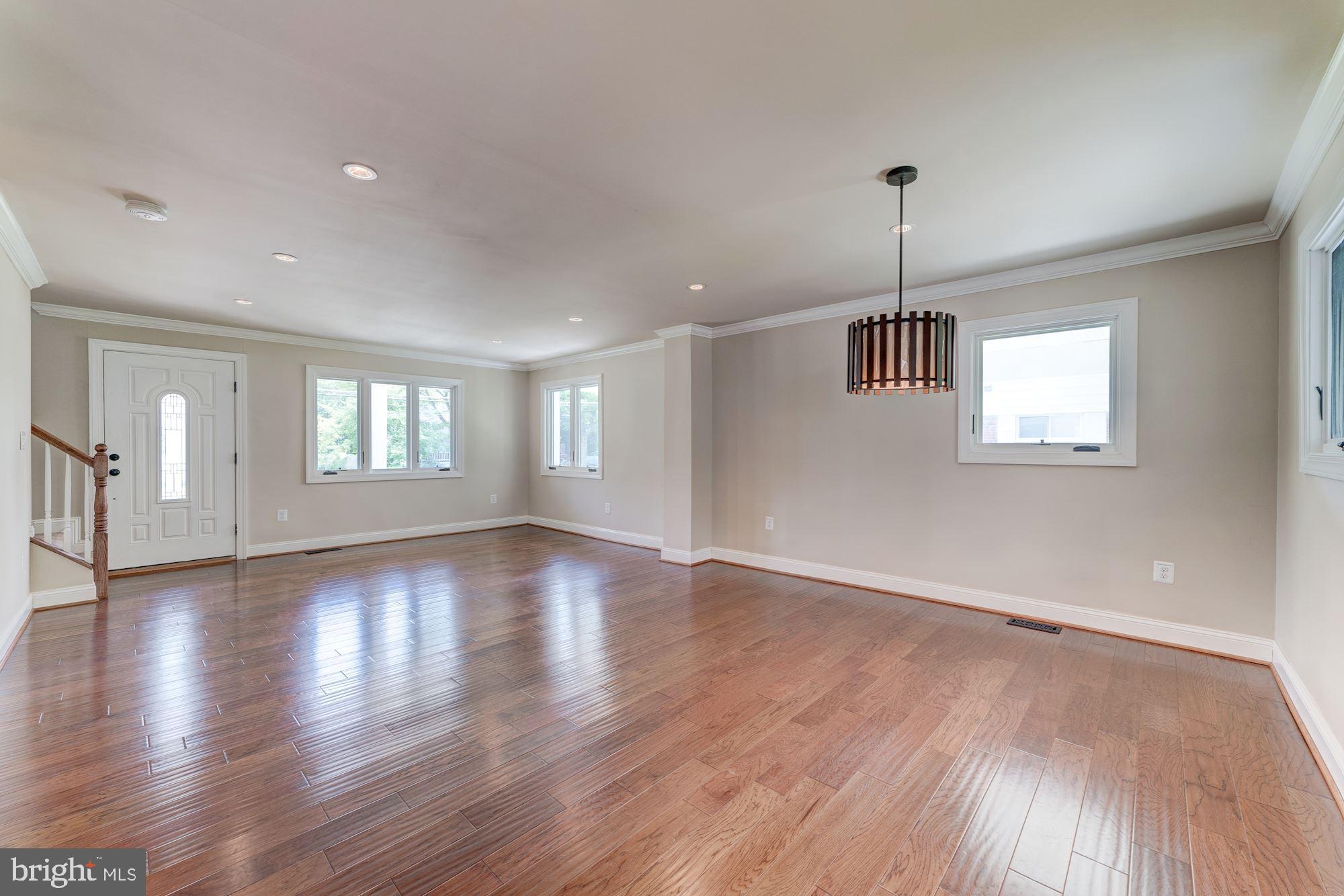 BROYHILL CREST - Residential