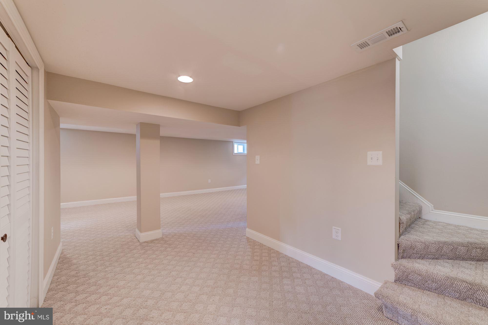 BROYHILL CREST - Residential