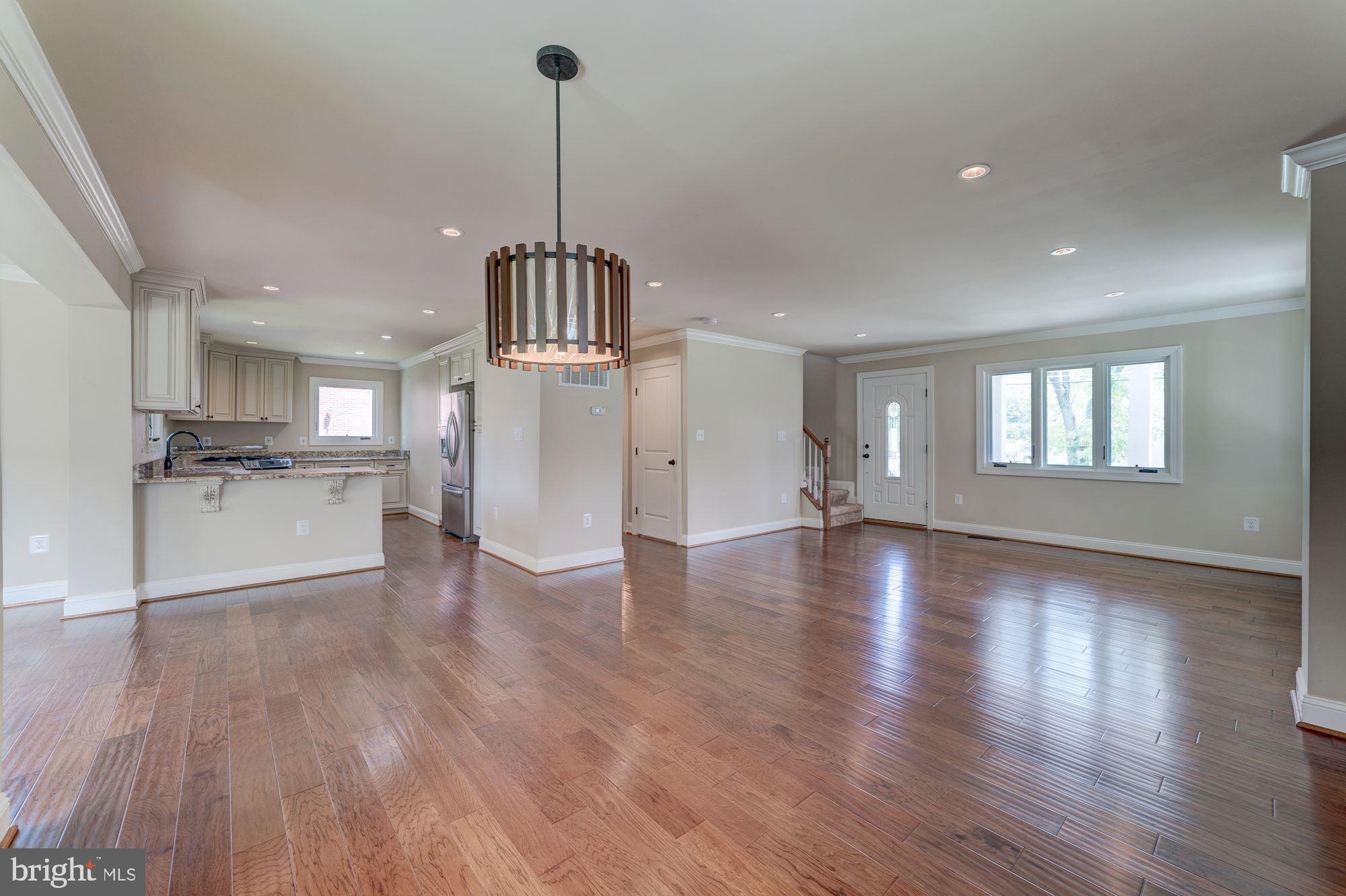 BROYHILL CREST - Residential