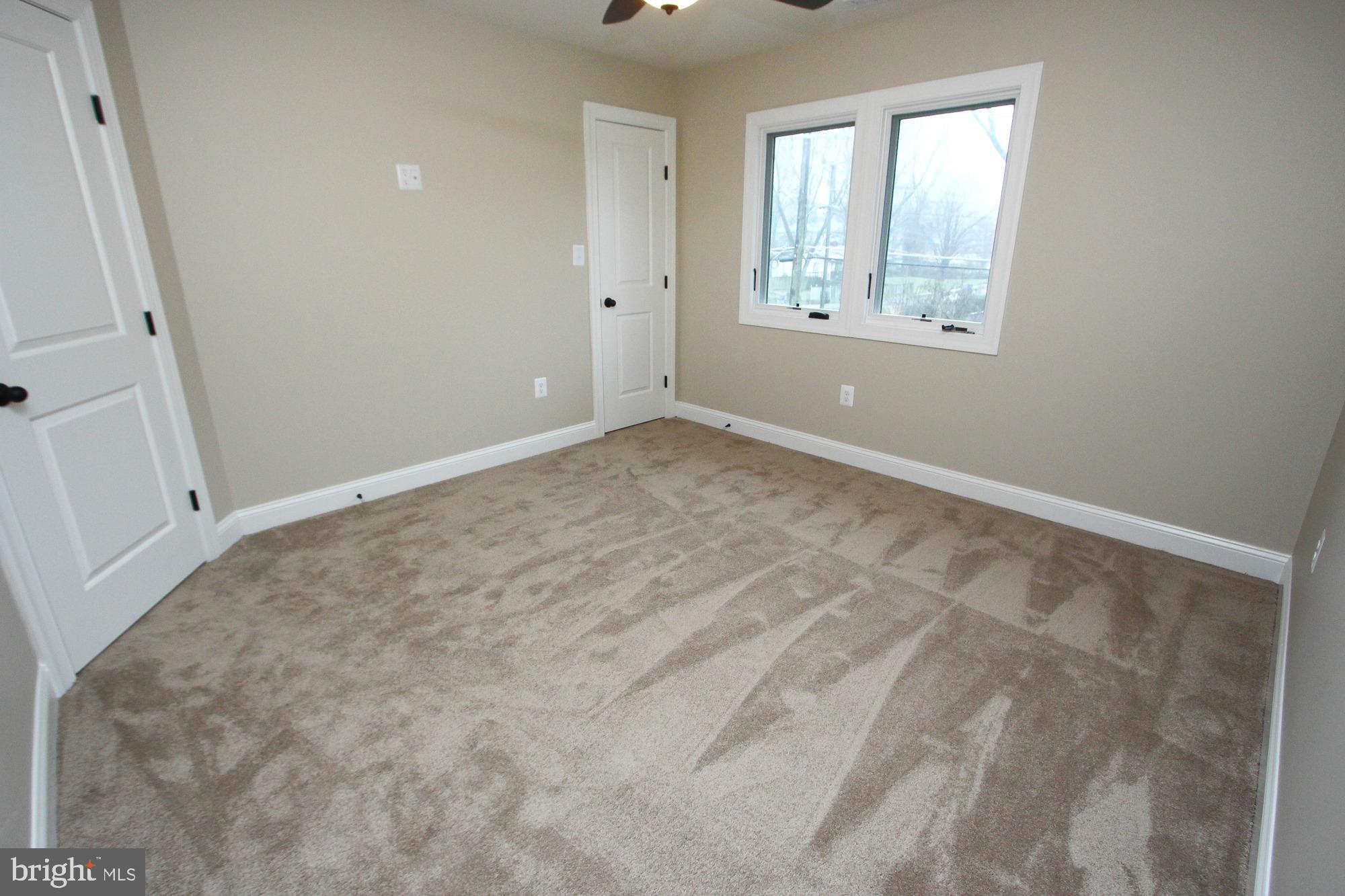 BROYHILL CREST - Residential