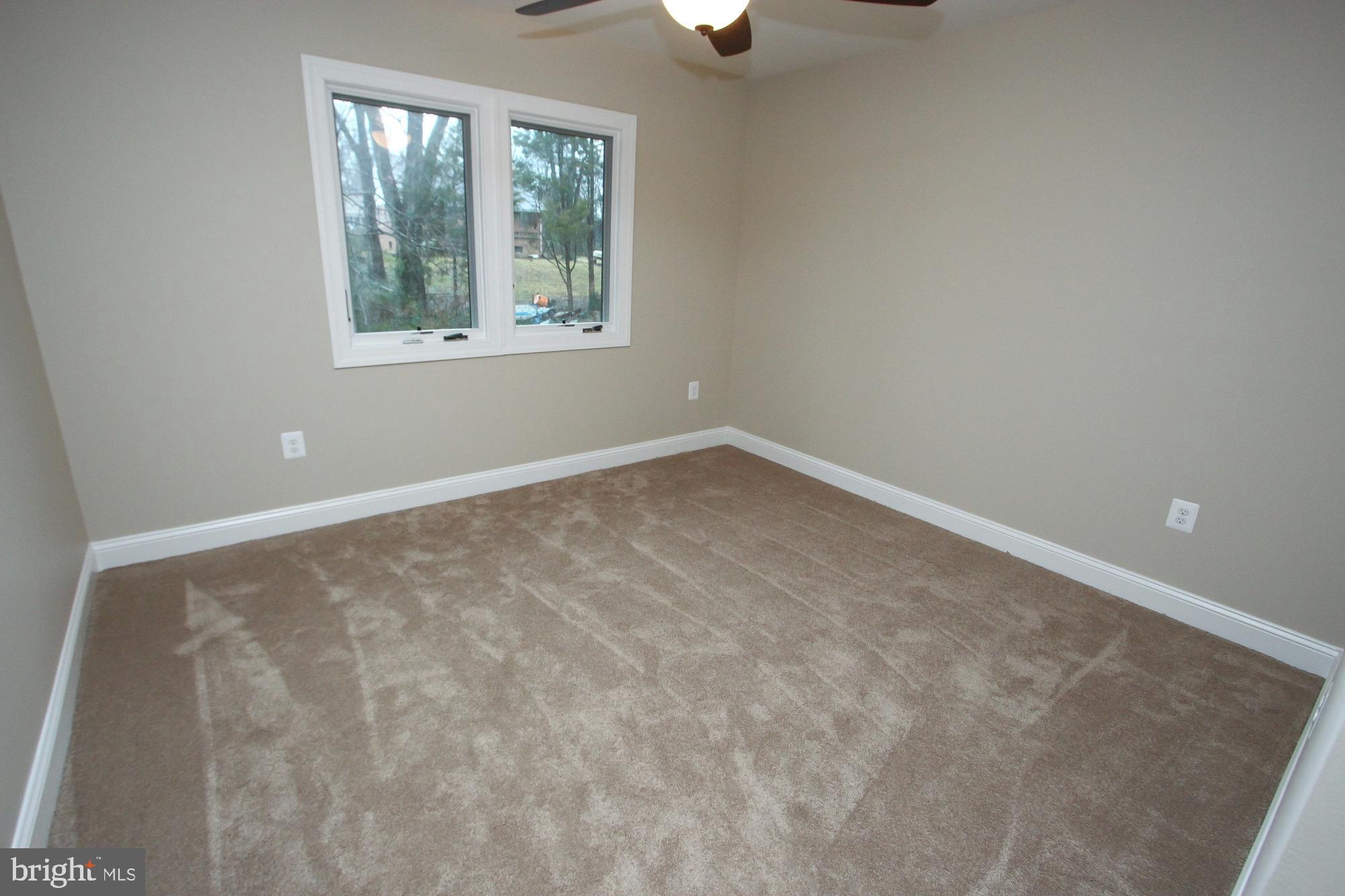 BROYHILL CREST - Residential