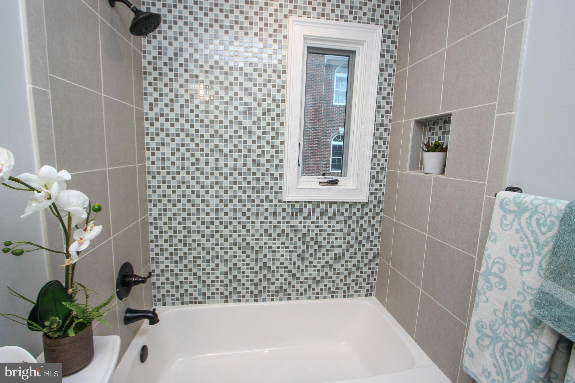 BROYHILL CREST - Residential