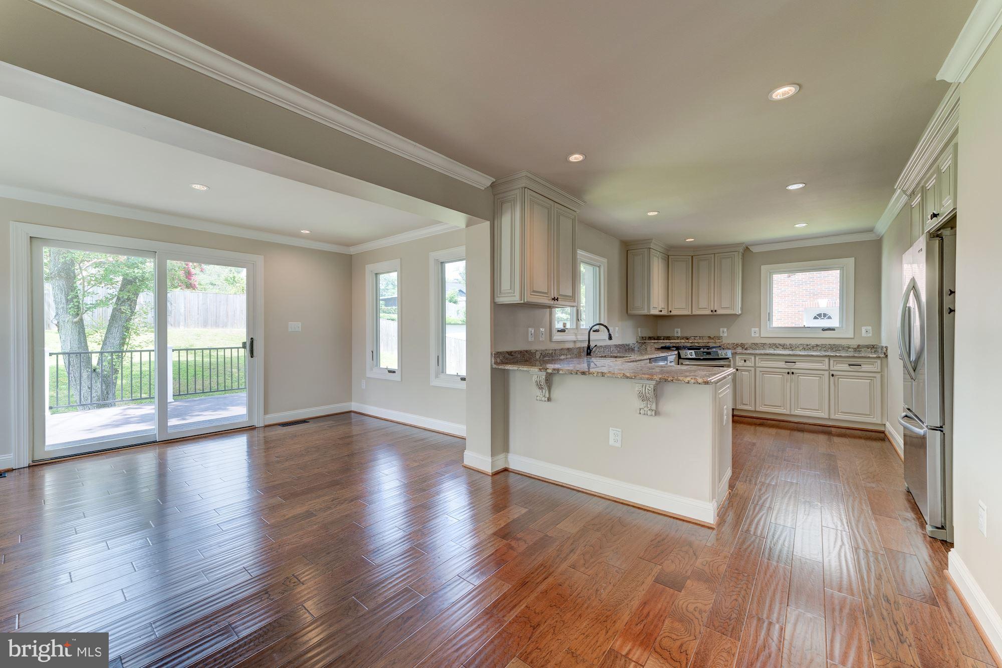 BROYHILL CREST - Residential