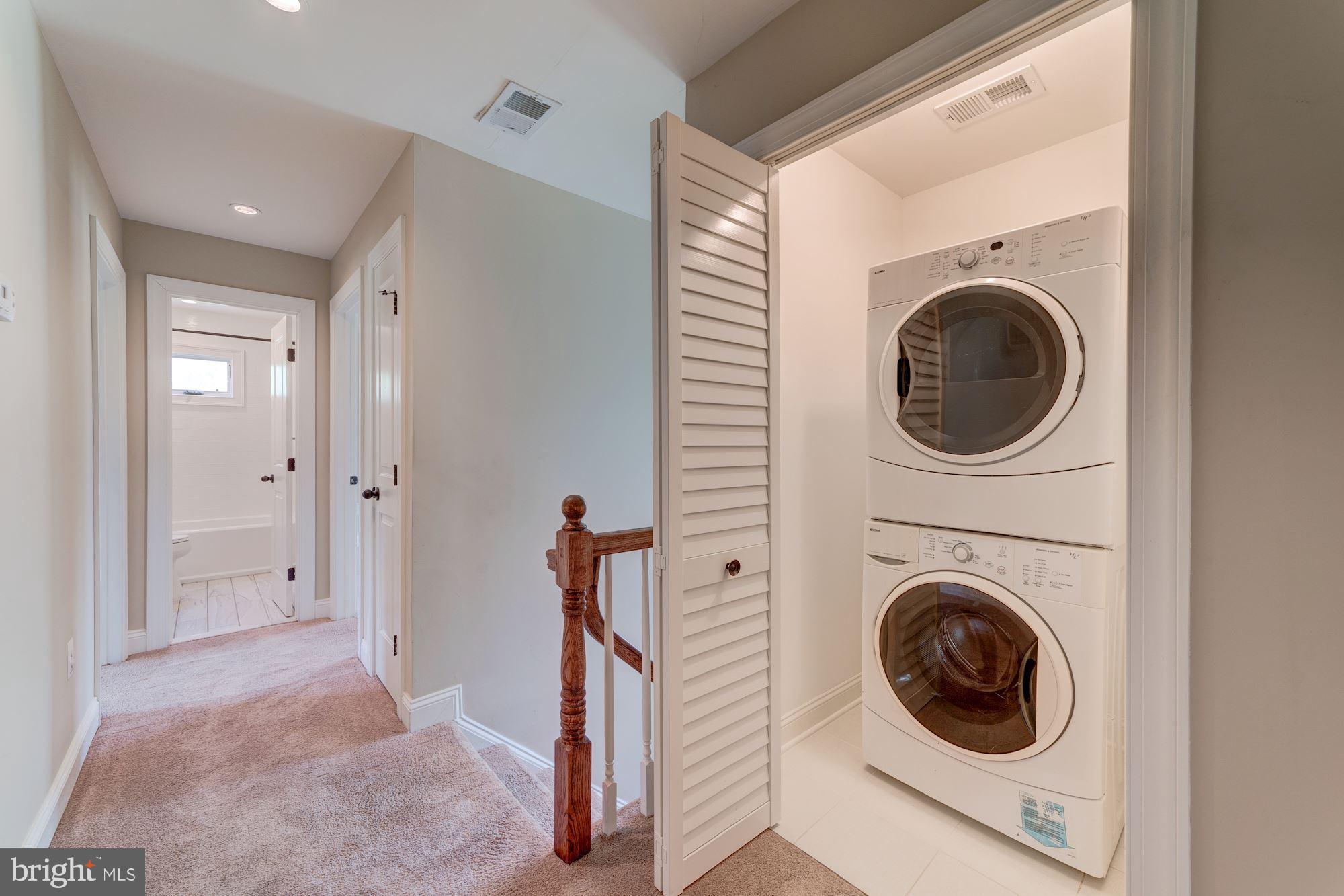 BROYHILL CREST - Residential