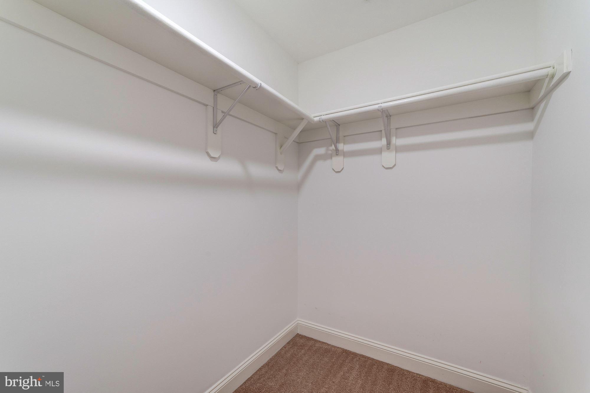 BROYHILL CREST - Residential