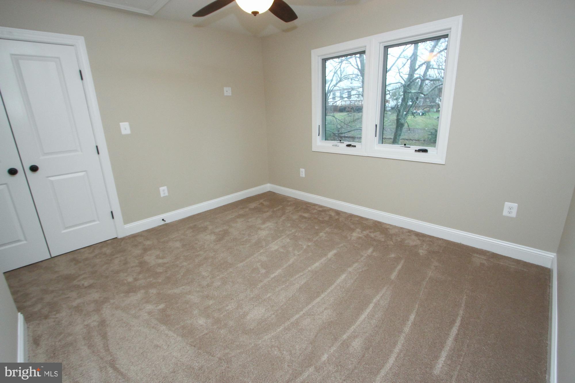 BROYHILL CREST - Residential