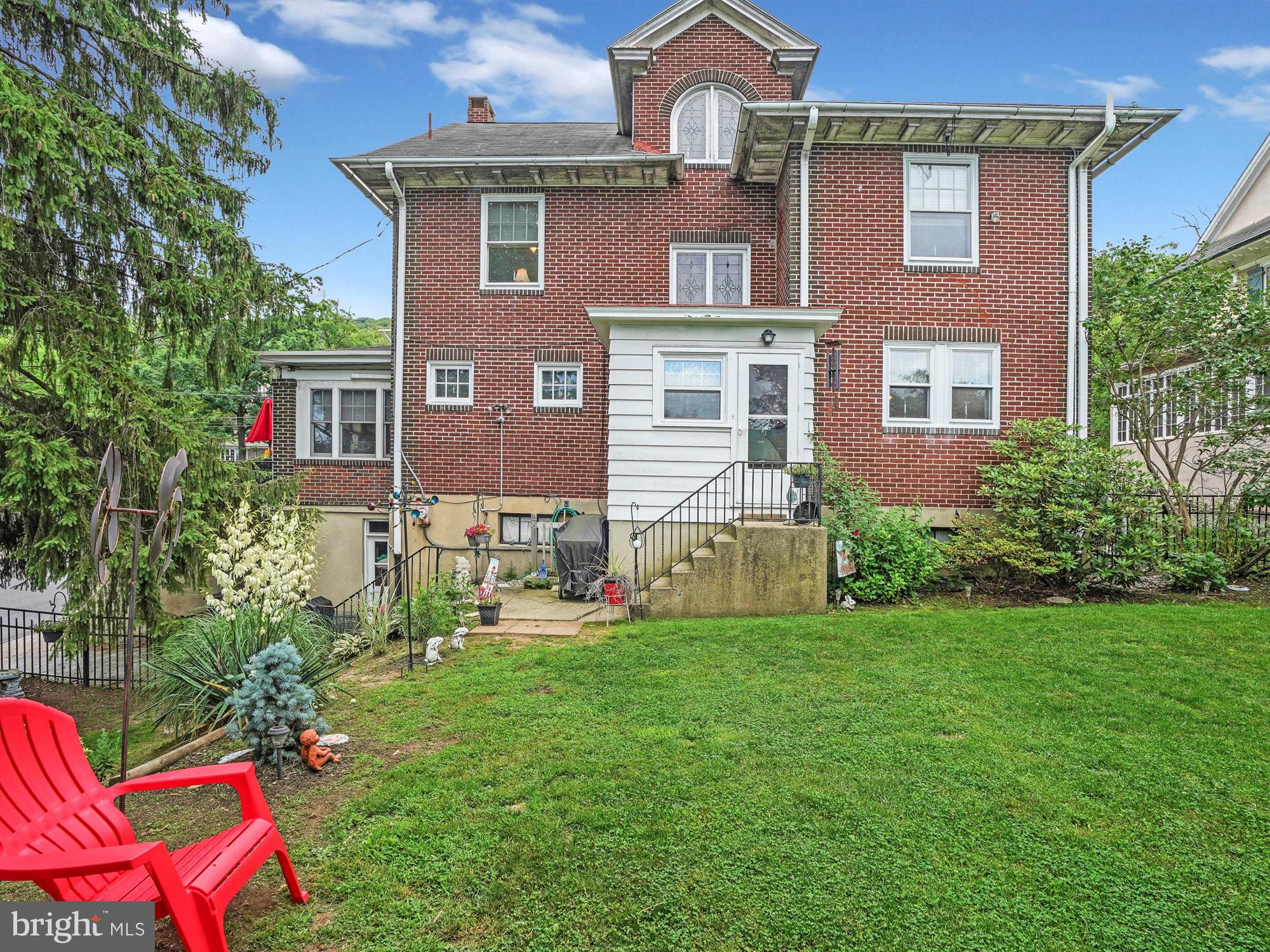 POTTSVILLE - Residential