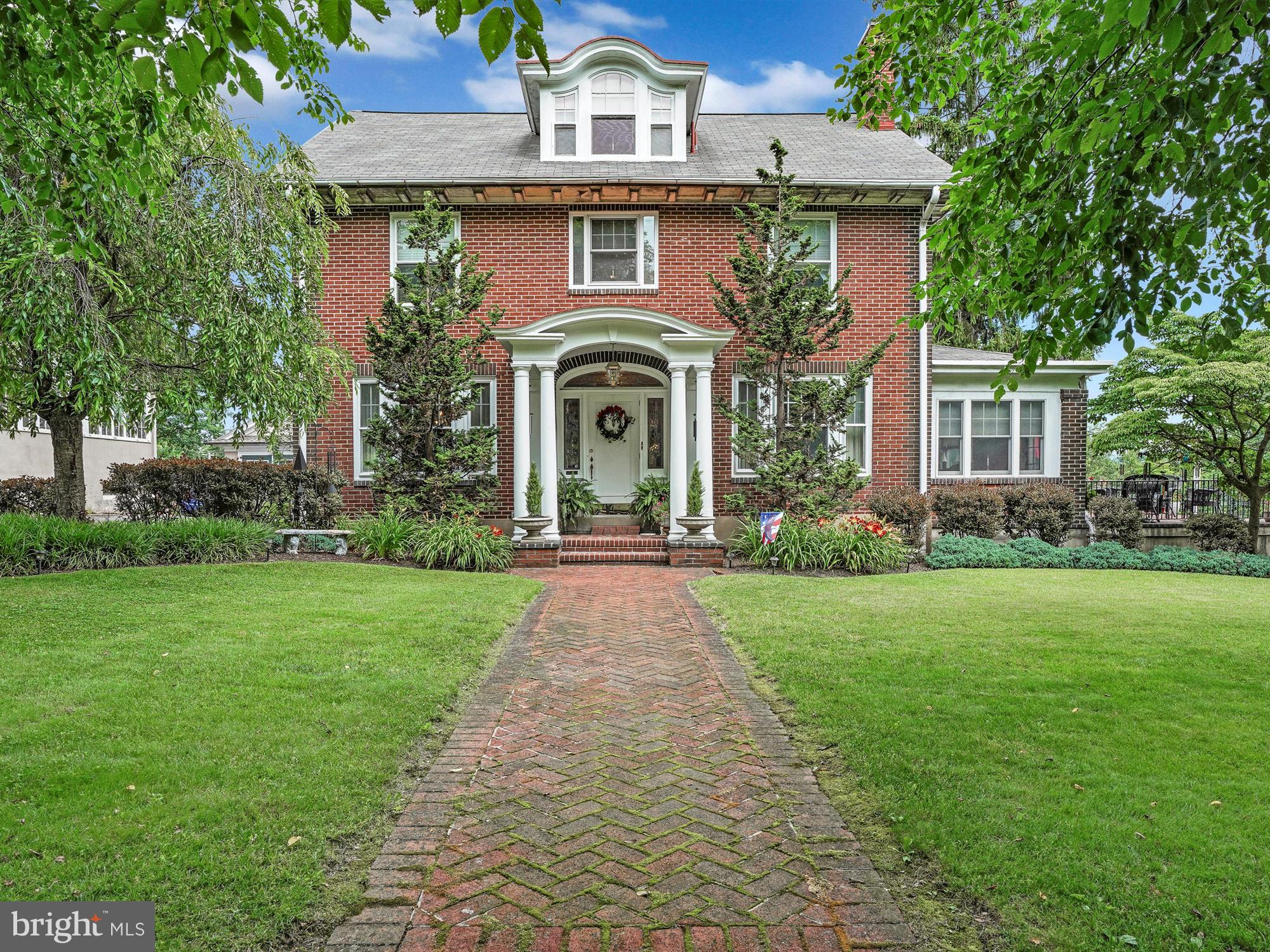 POTTSVILLE - Residential