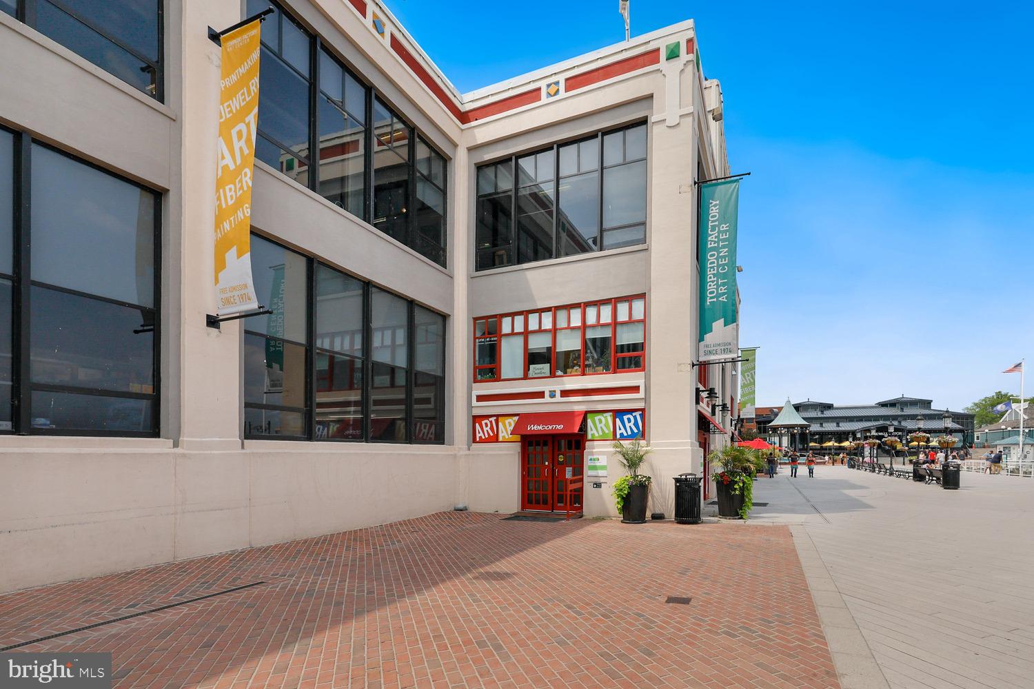 CHATHAM SQUARE - Residential