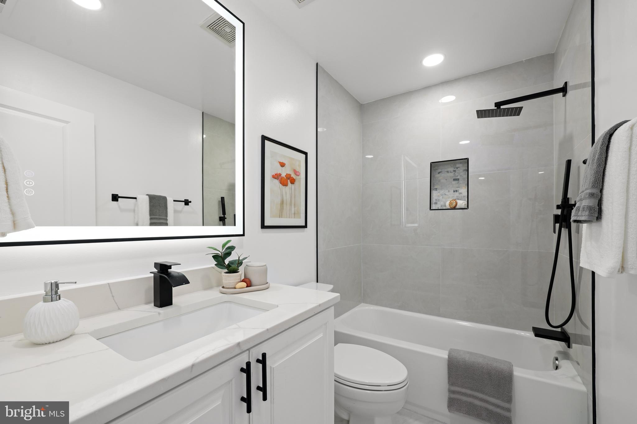 CHATHAM SQUARE - Residential