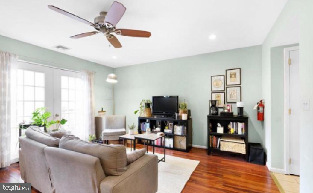 BELLA VISTA - Residential Lease