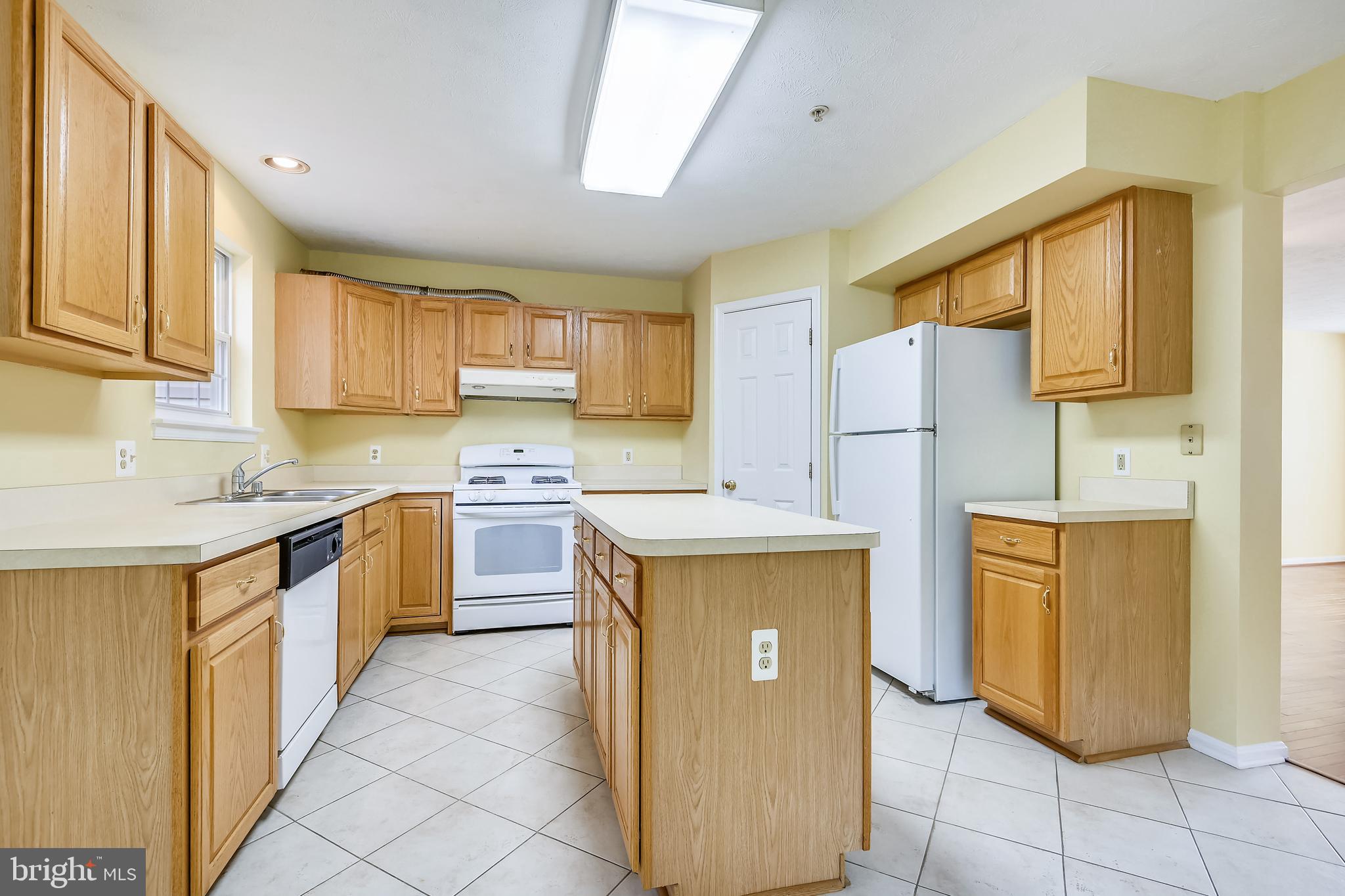 COLLEGE - Residential