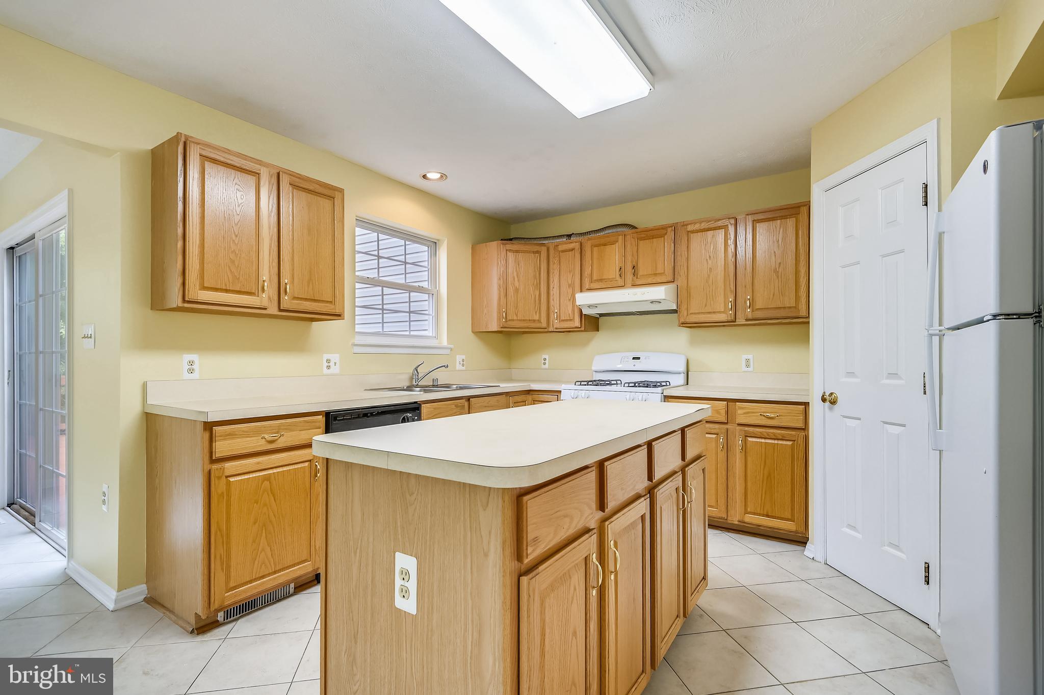 COLLEGE - Residential