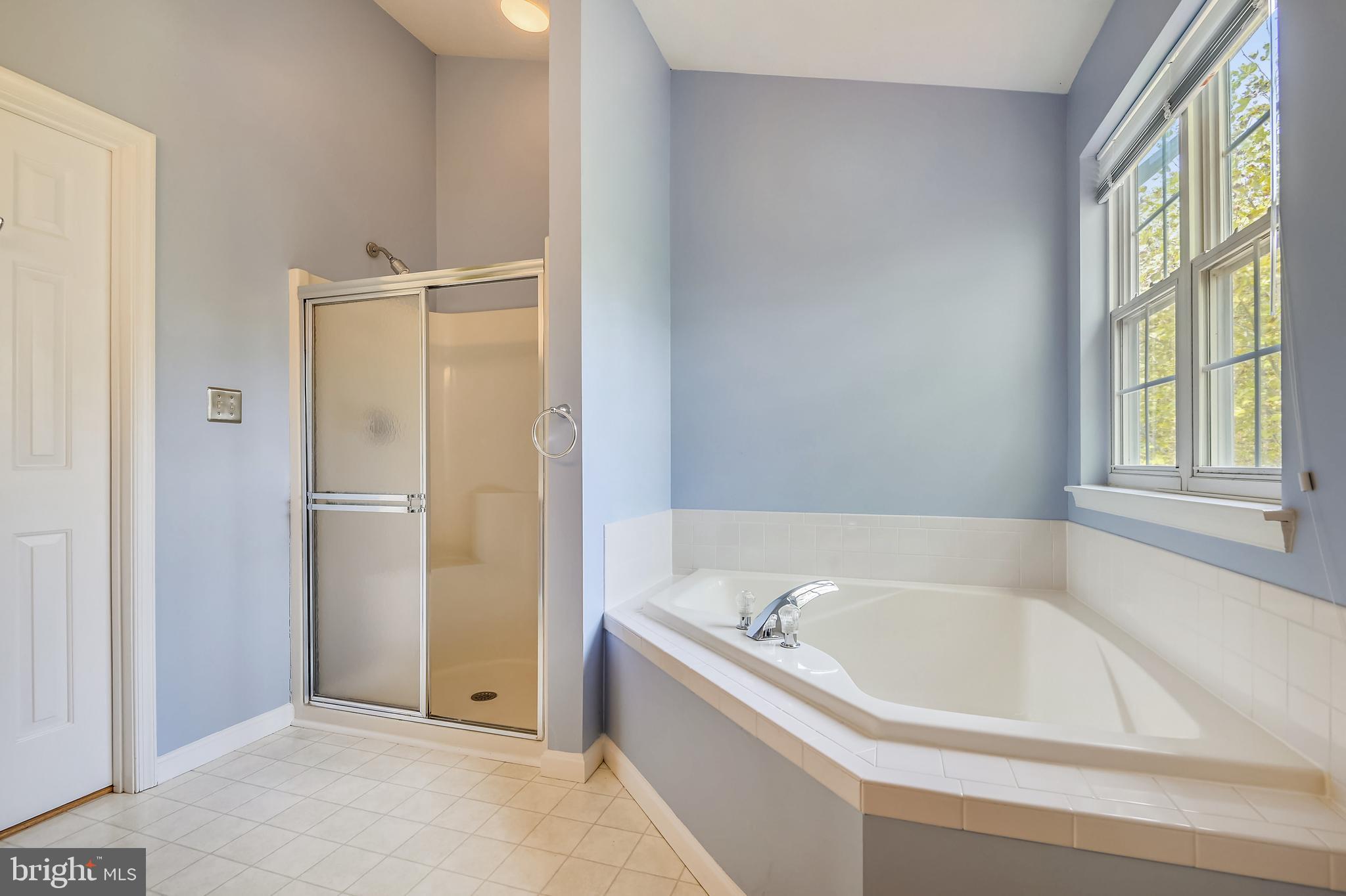 COLLEGE - Residential