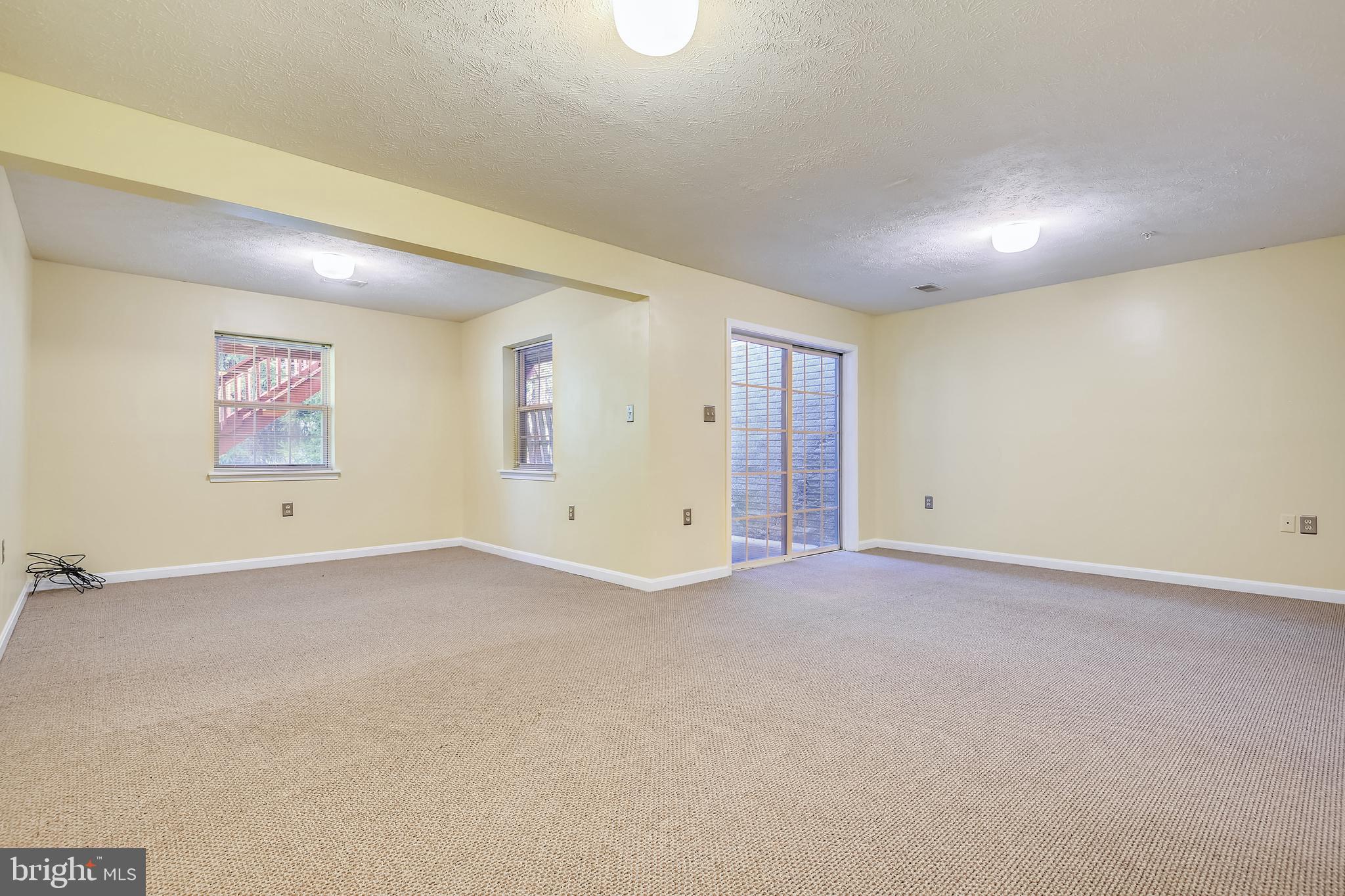 COLLEGE - Residential