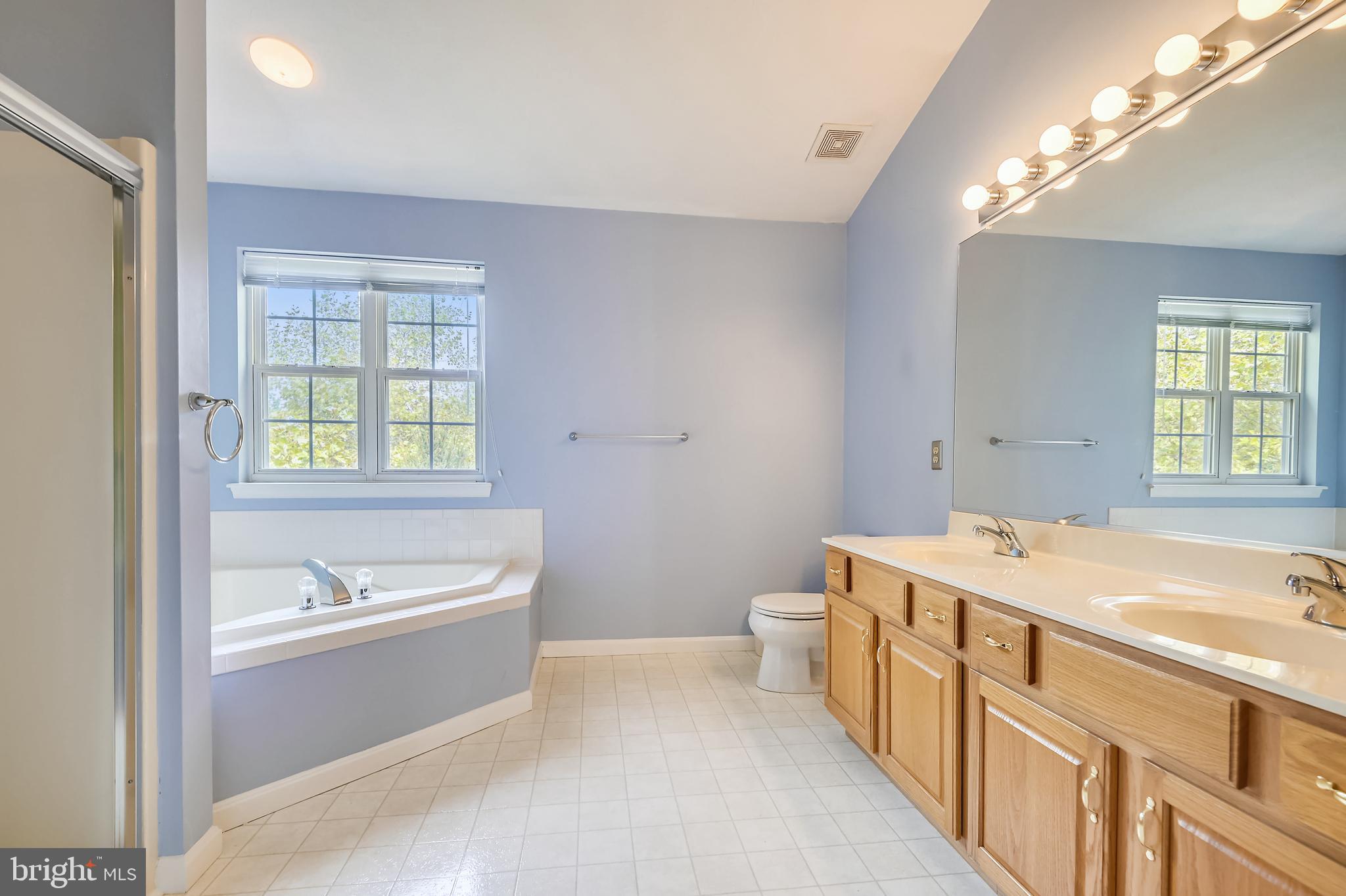 COLLEGE - Residential