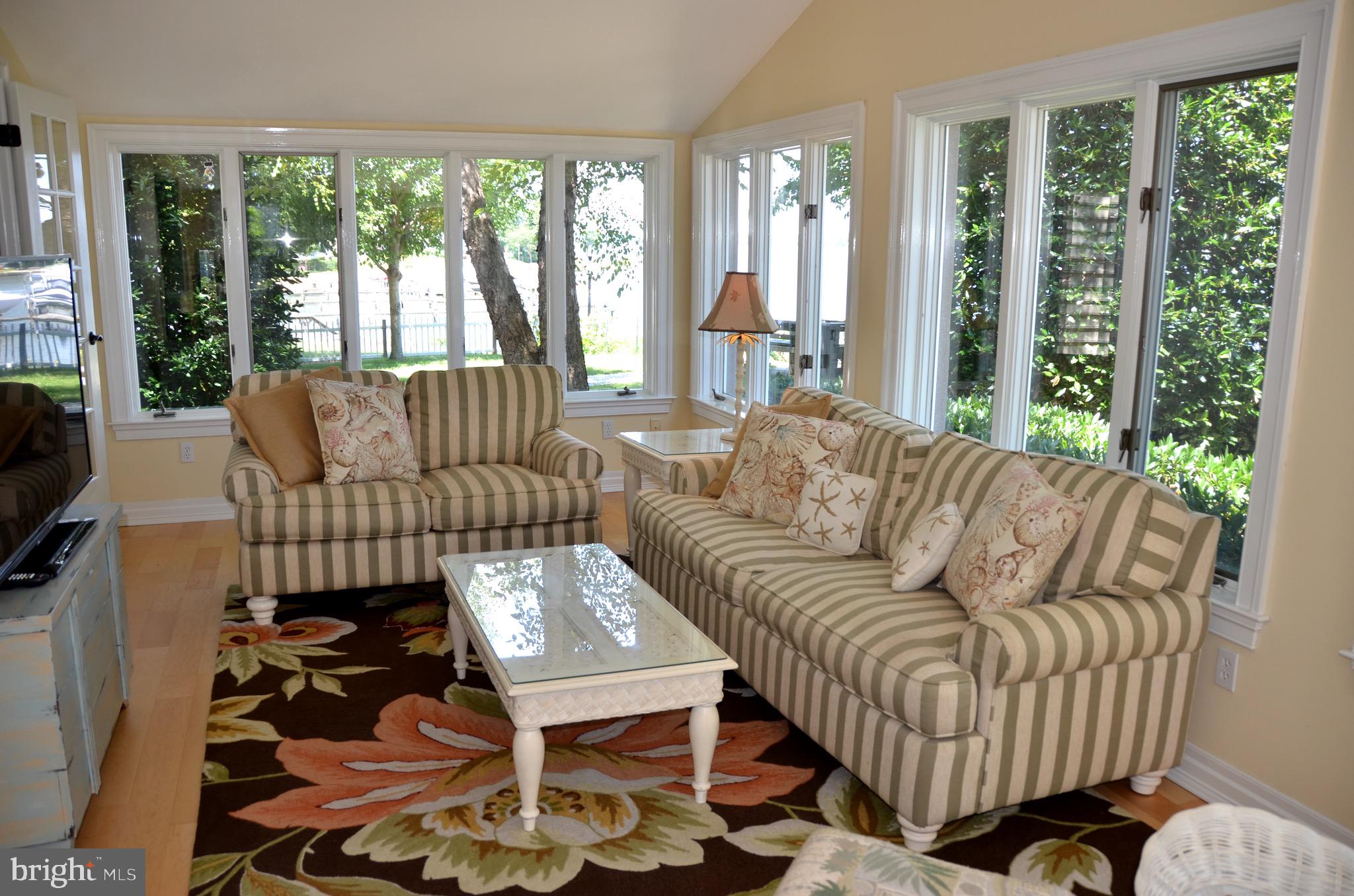 LOCH HAVEN - Residential