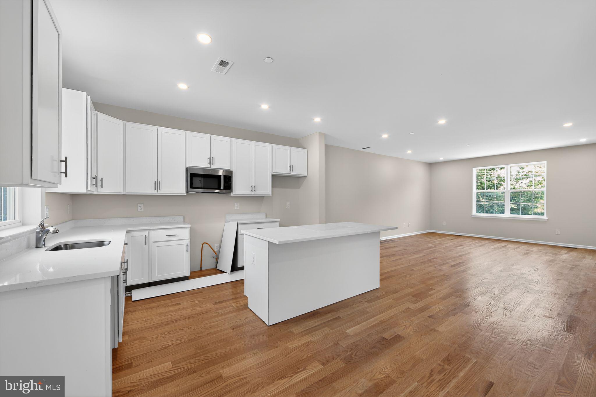 3 N Girard ROOSEVELT AVENUE 101