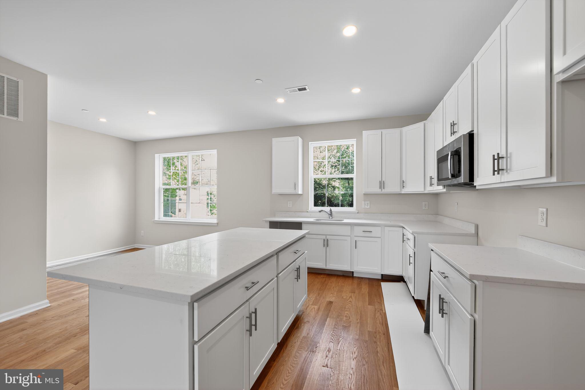 3 N Girard ROOSEVELT AVENUE 101