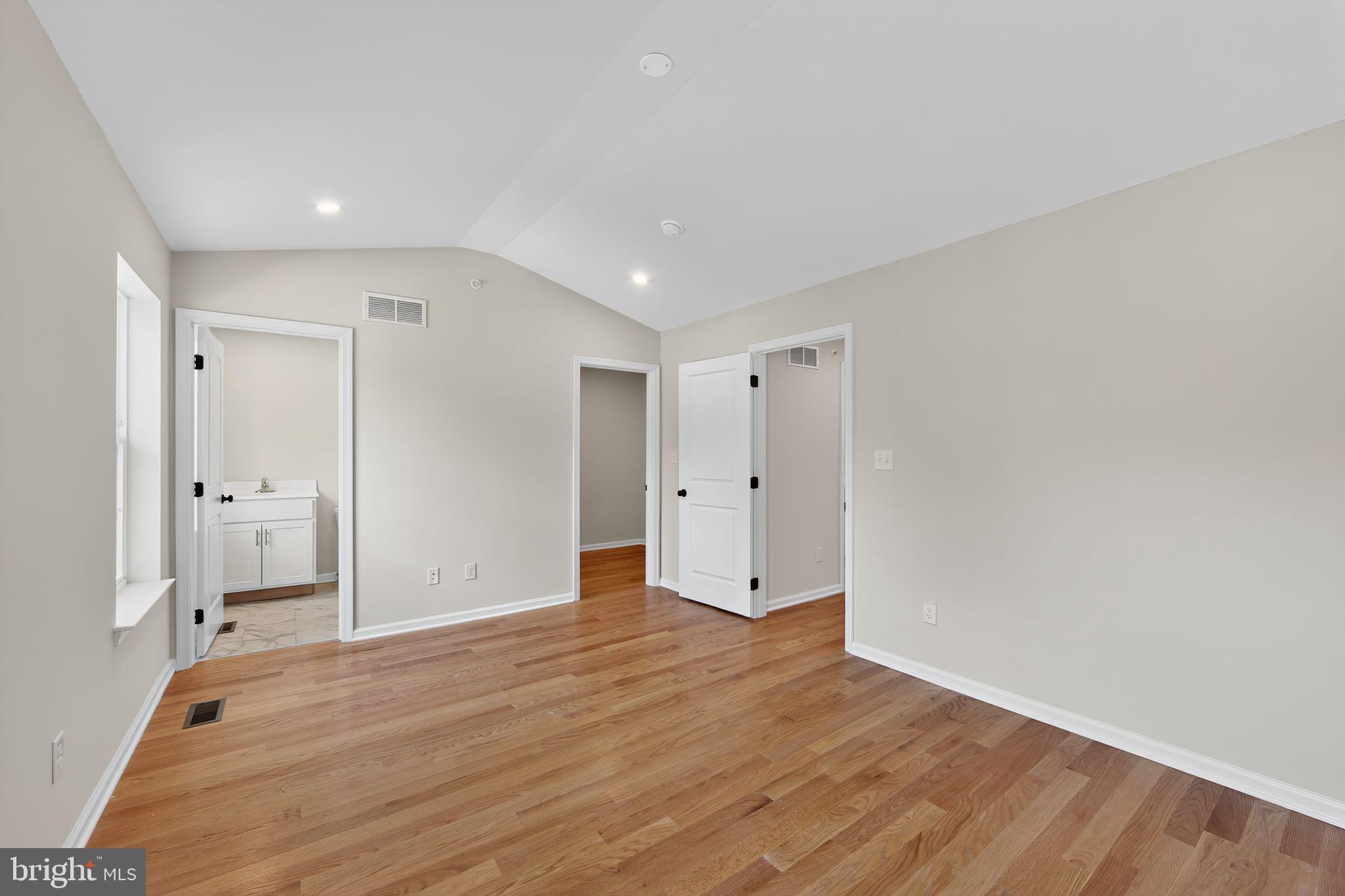 3 N Girard ROOSEVELT AVENUE 101