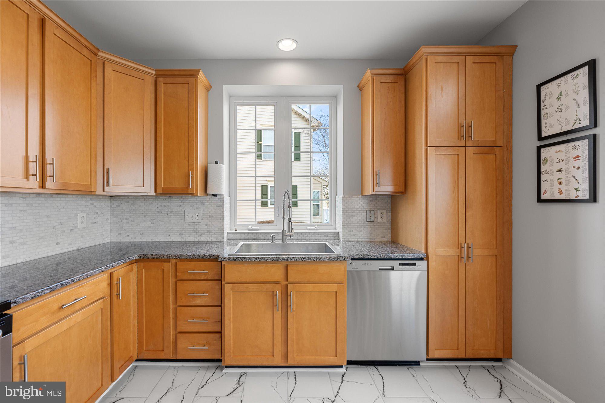 BELMONT COUNTRY CLUB - Residential