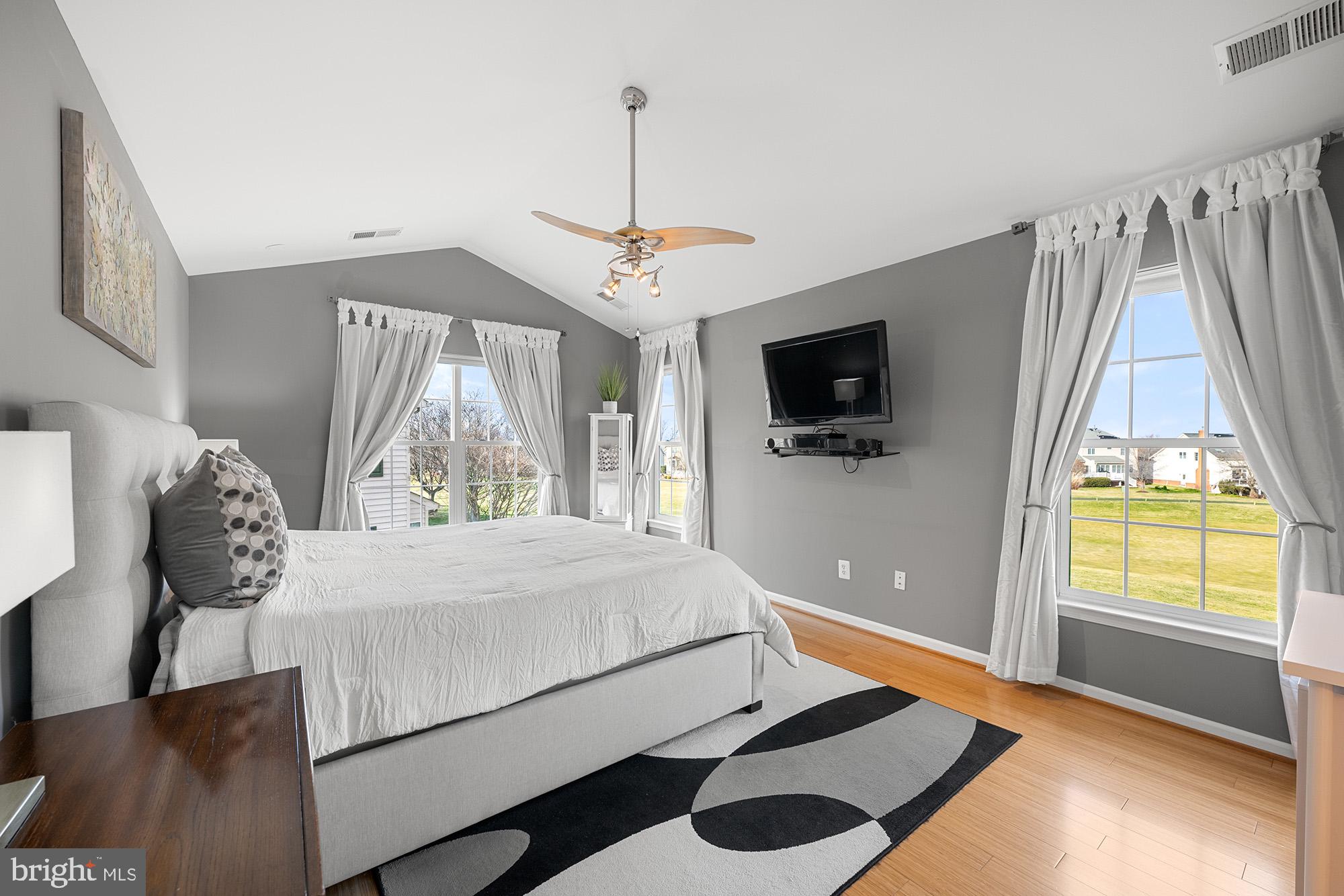 BELMONT COUNTRY CLUB - Residential