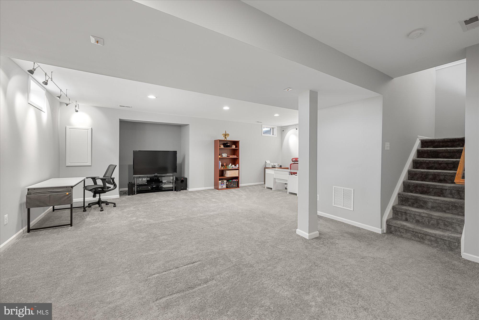 BELMONT COUNTRY CLUB - Residential