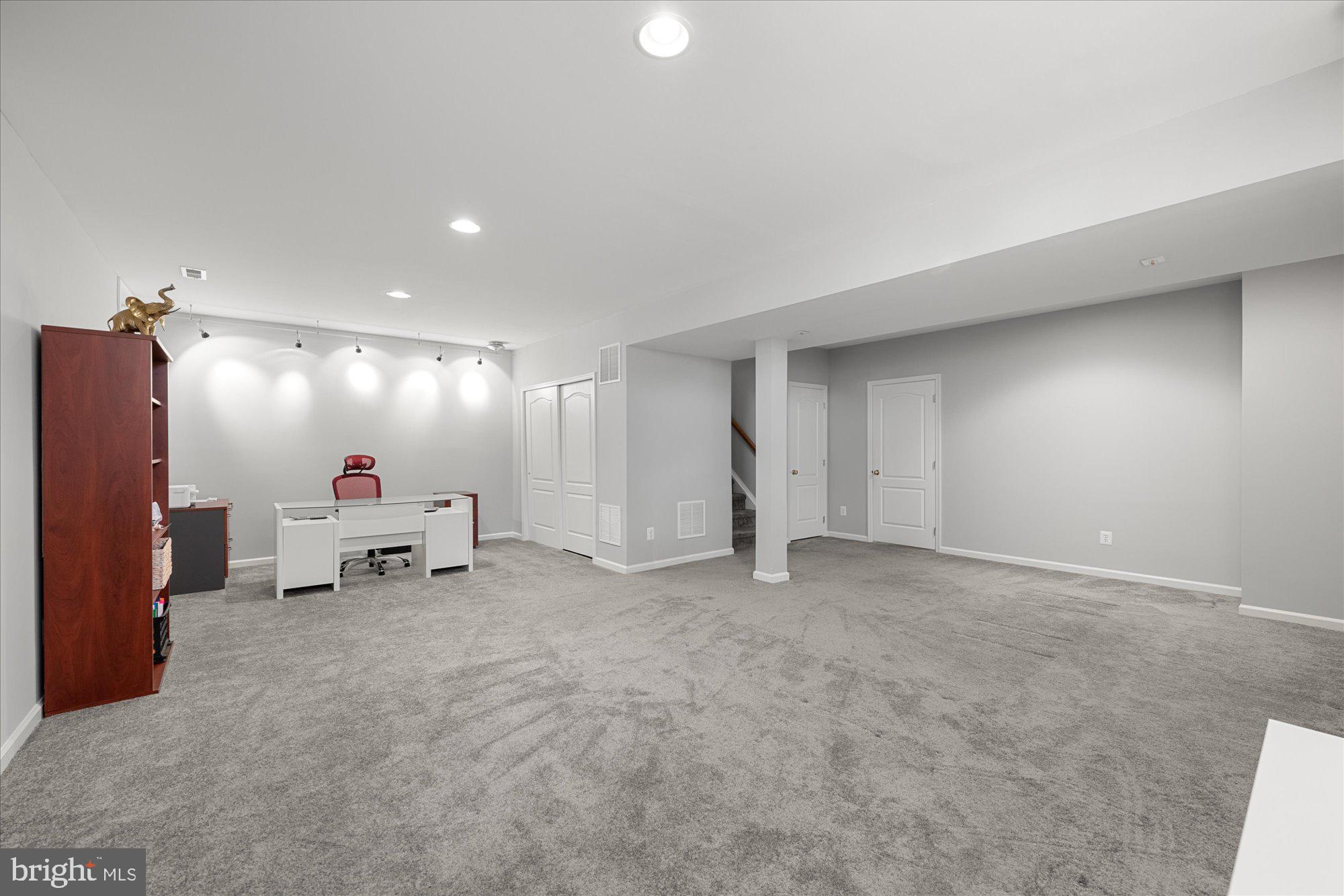 BELMONT COUNTRY CLUB - Residential