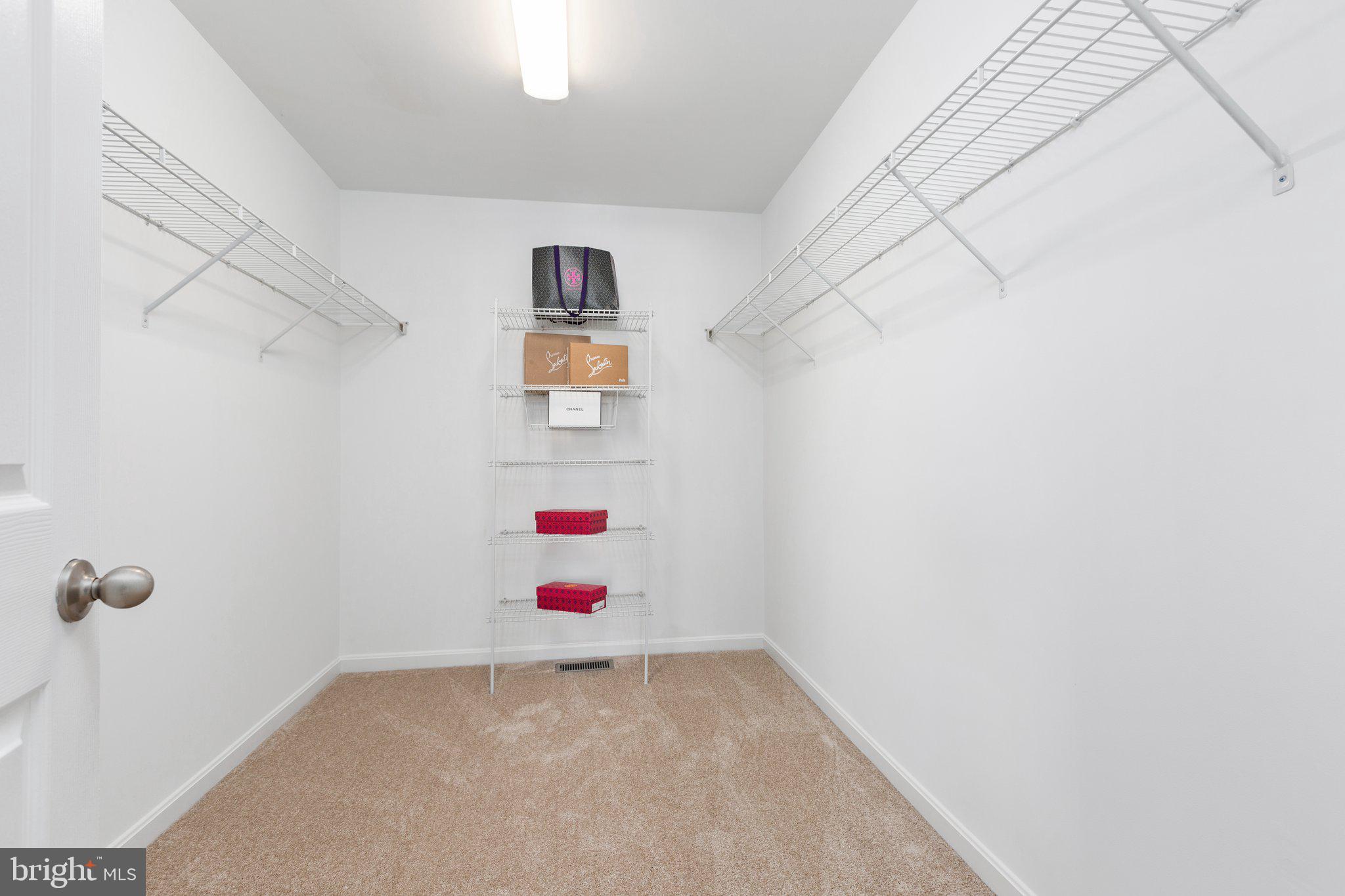 EAGLES POINTE - Residential