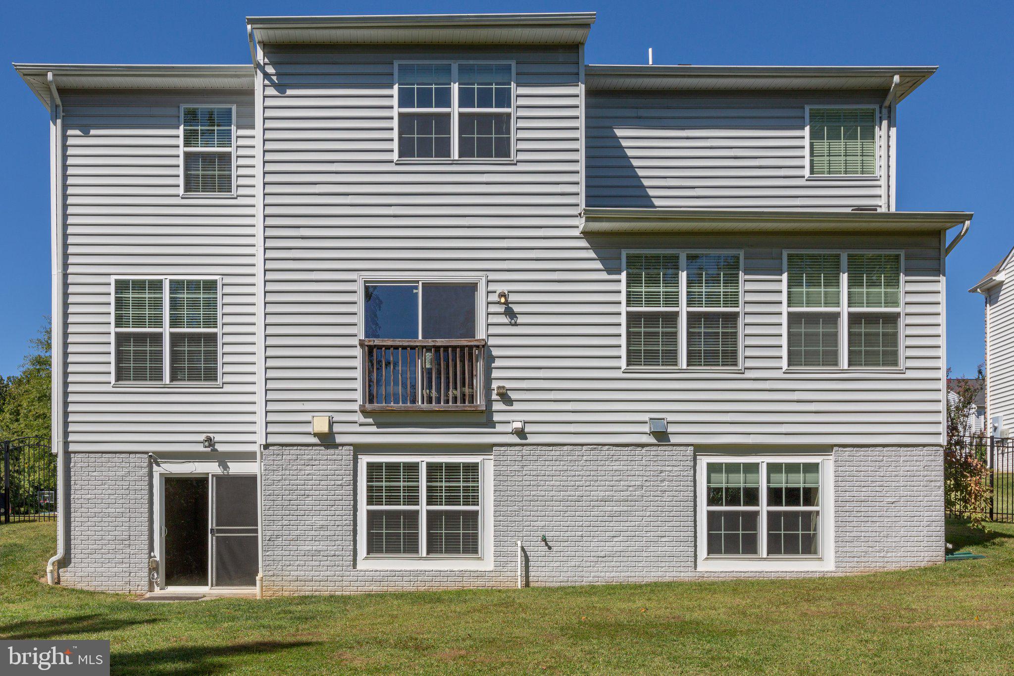 EAGLES POINTE - Residential