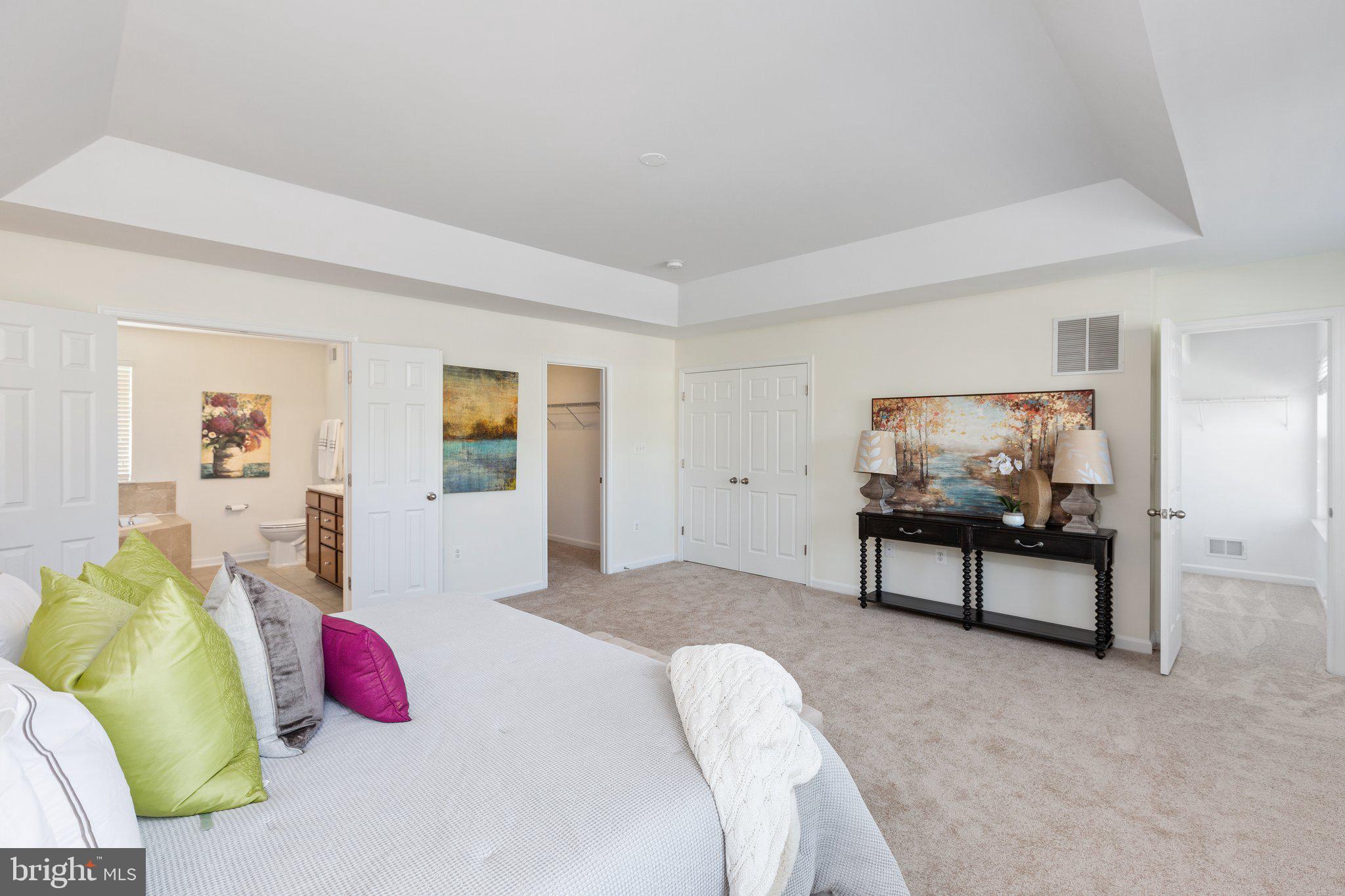 EAGLES POINTE - Residential