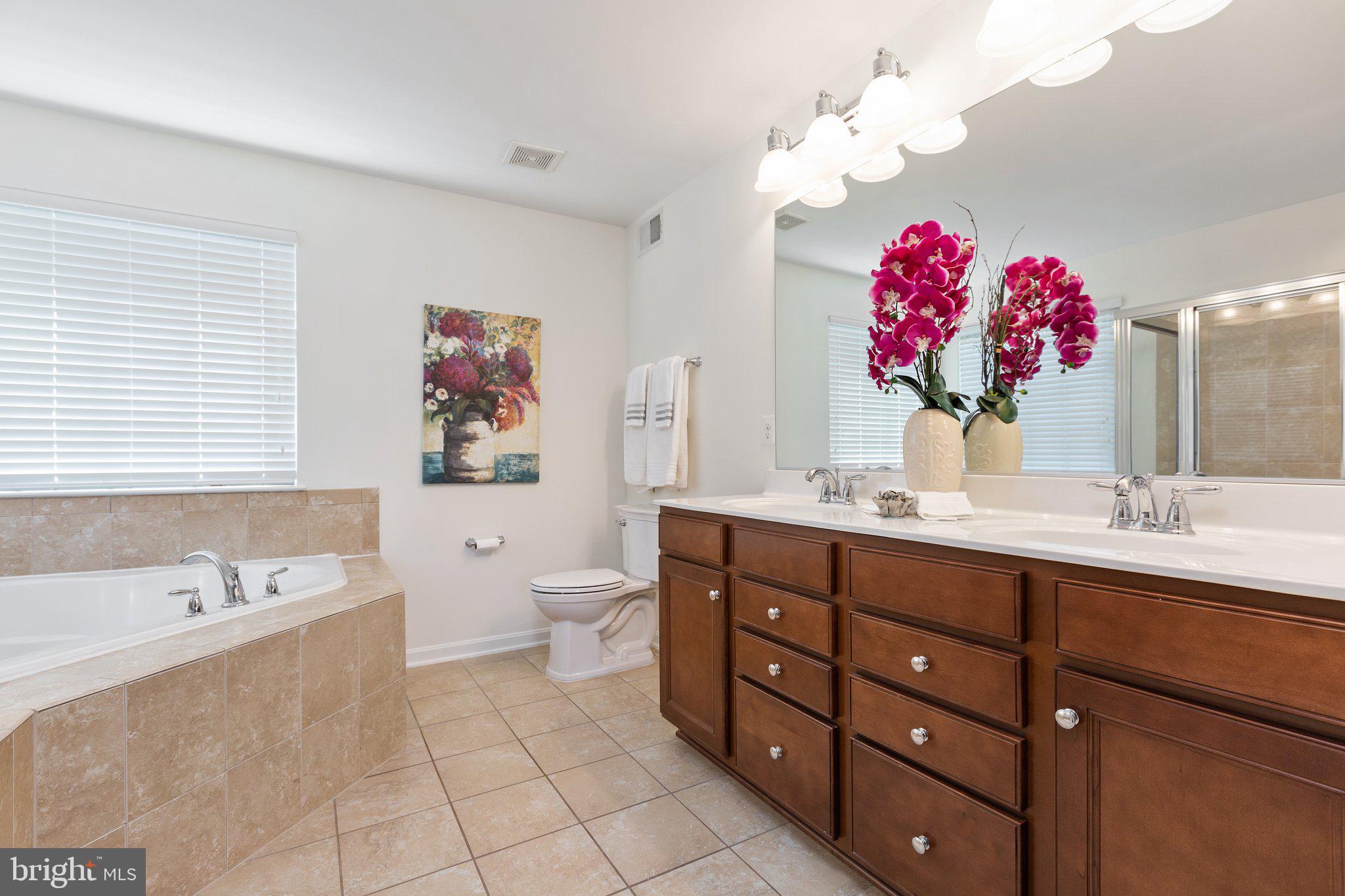 EAGLES POINTE - Residential