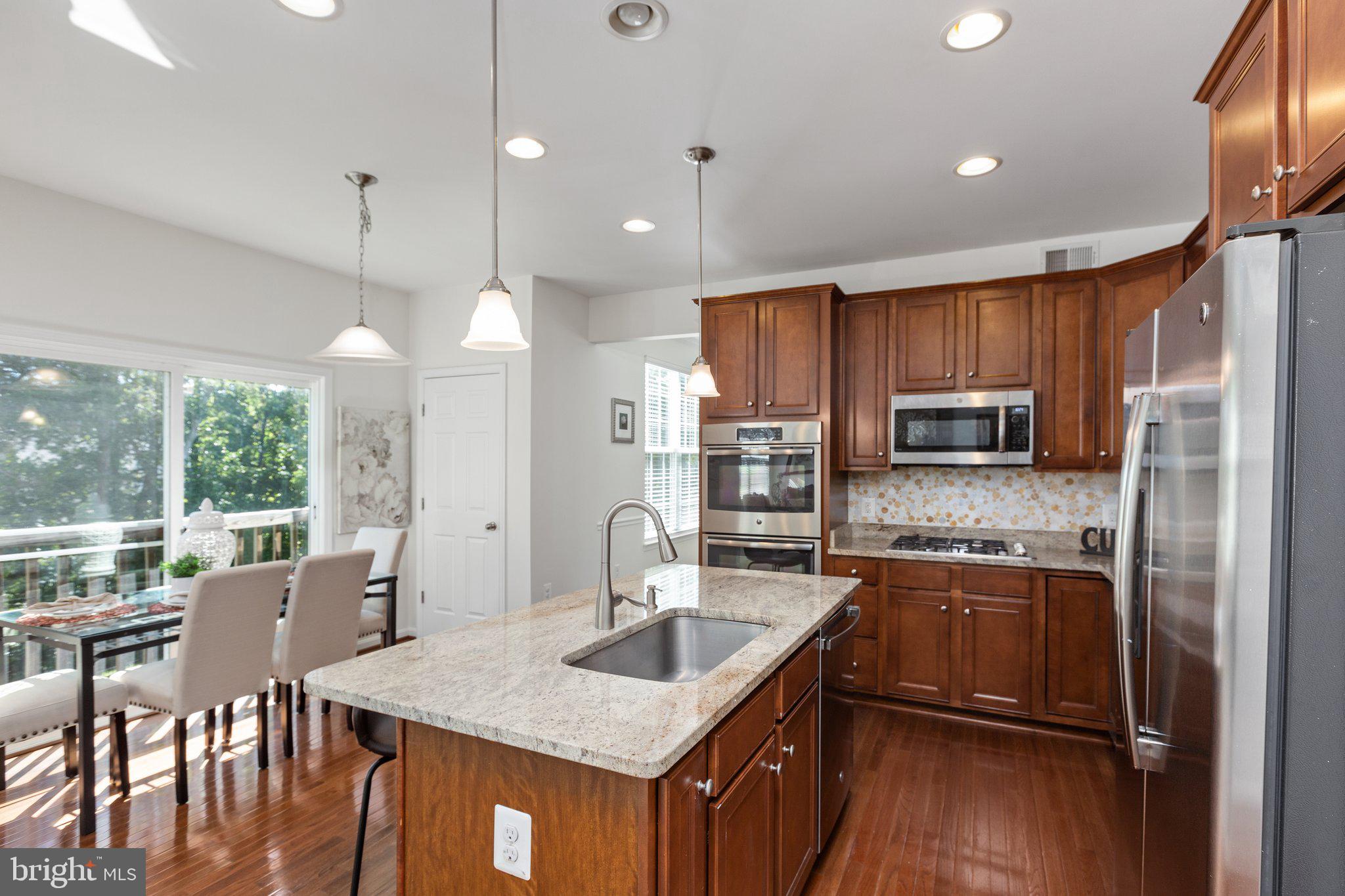 EAGLES POINTE - Residential