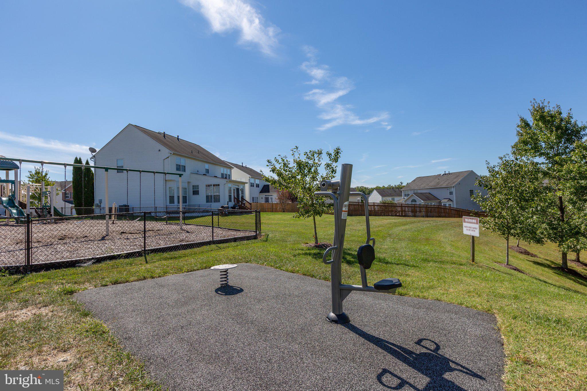 EAGLES POINTE - Residential