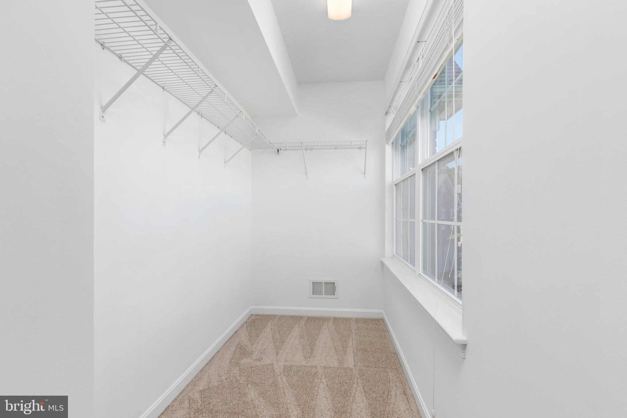 EAGLES POINTE - Residential