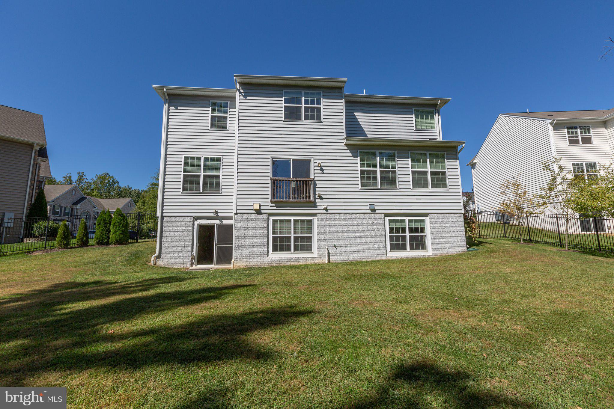 EAGLES POINTE - Residential