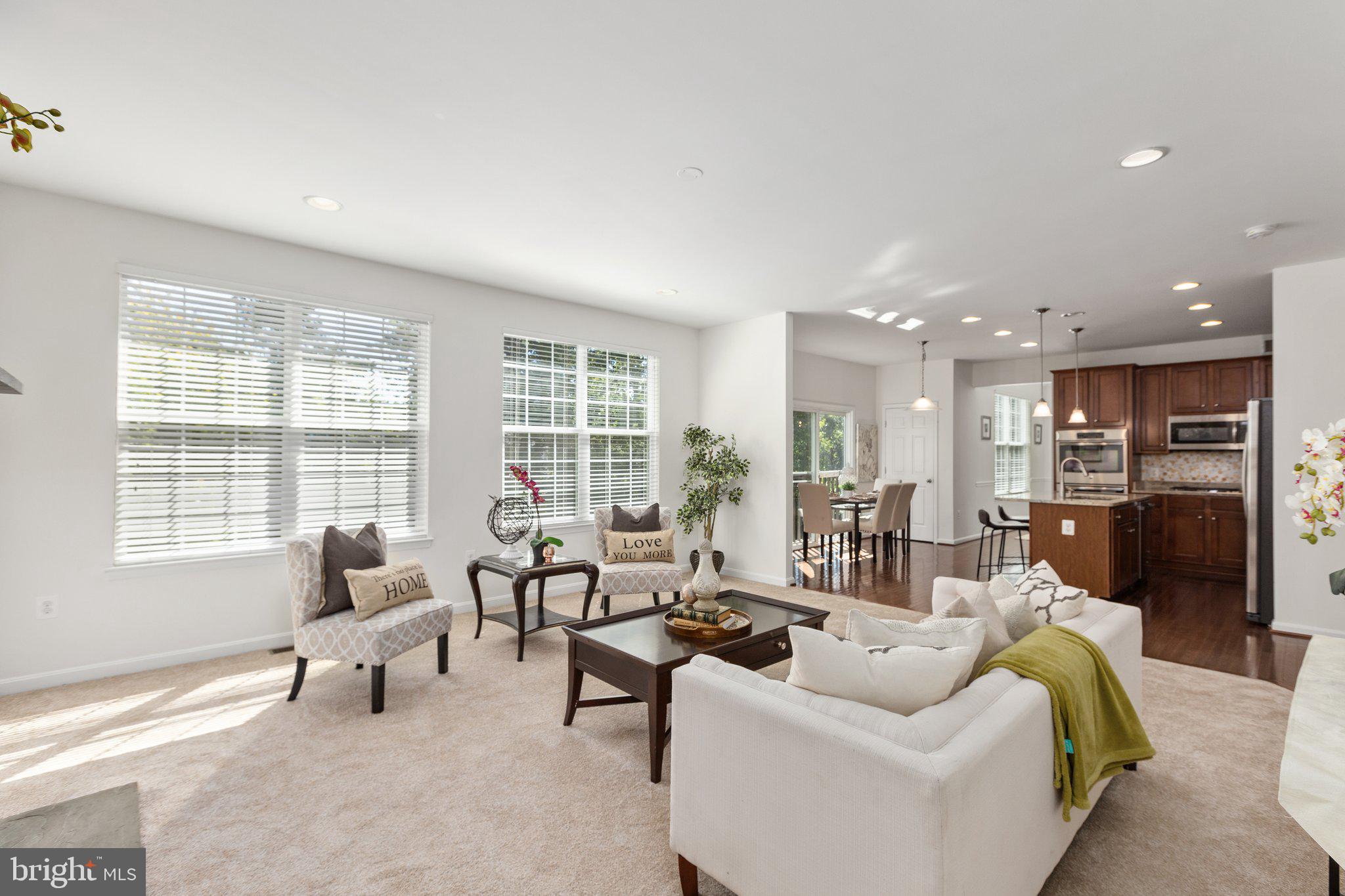 EAGLES POINTE - Residential