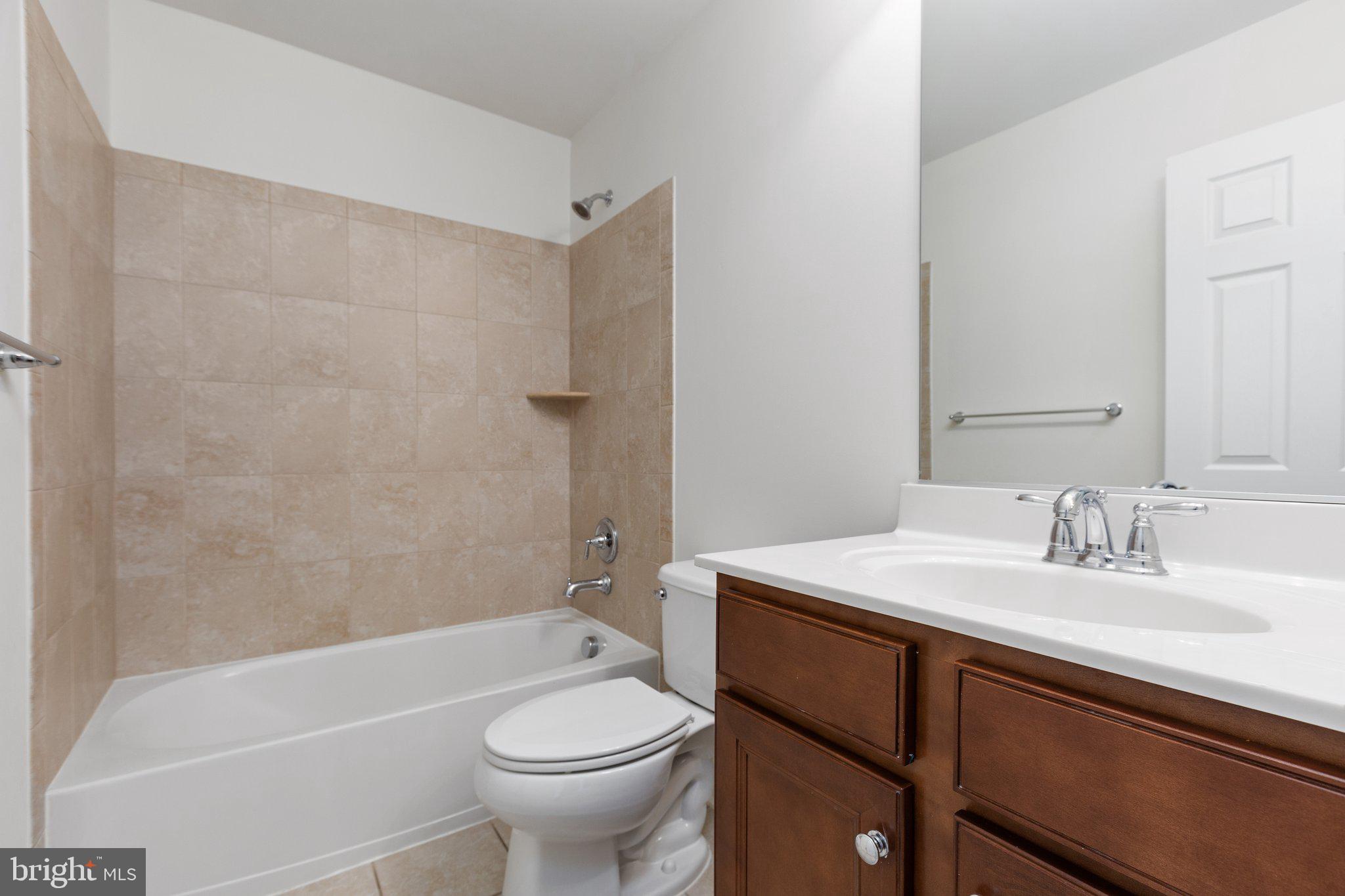 EAGLES POINTE - Residential